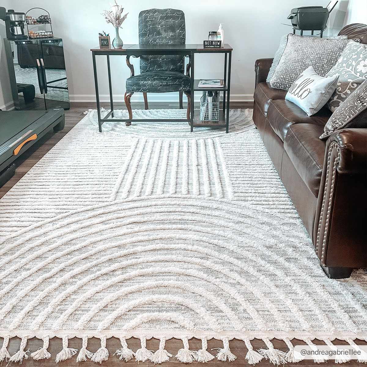 Dauin 3D Rainbow Area Rug with Tassels - Image 9