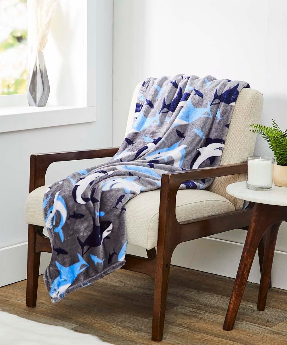 Decor&More American Pride Collection Microplush Throw Blanket (50" x 60") - Image 9
