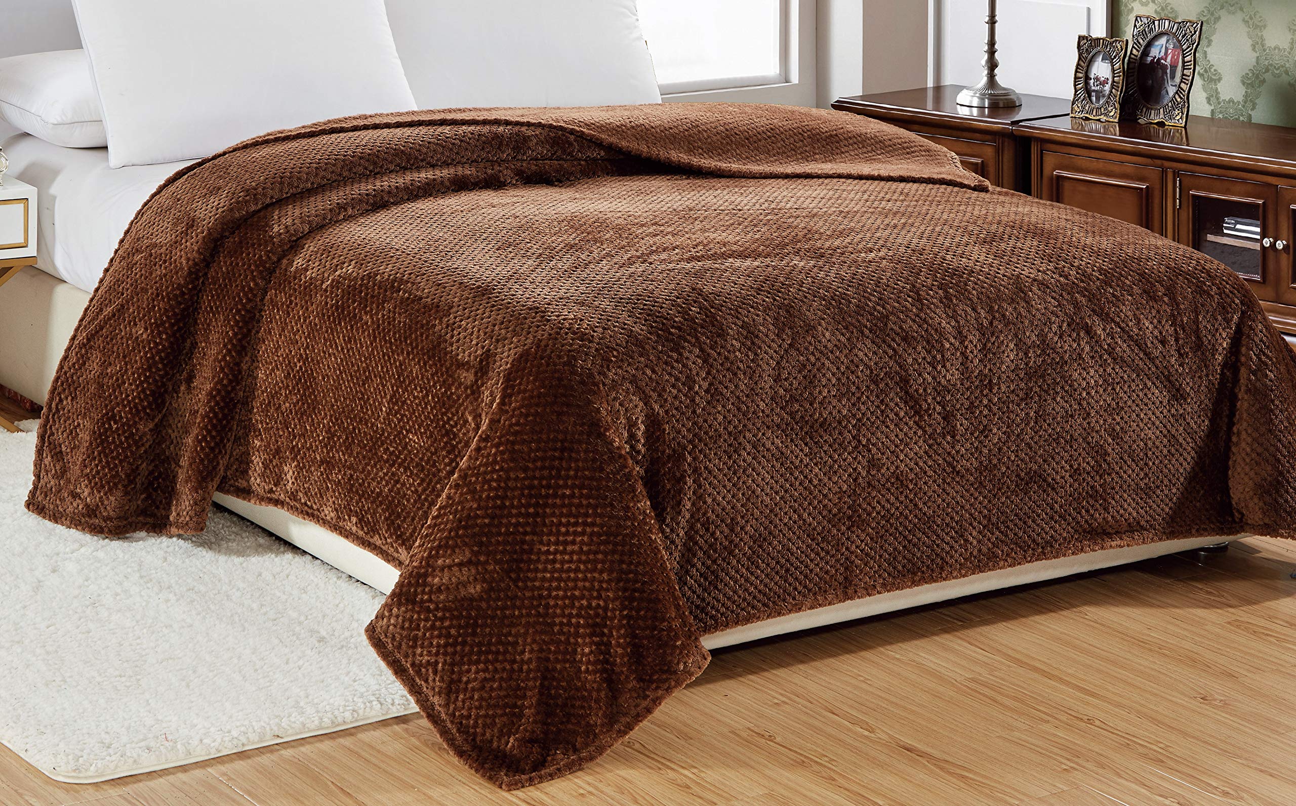 Decor&More Home Essentials Popcorn Textured Microplush Blanket - Image 2