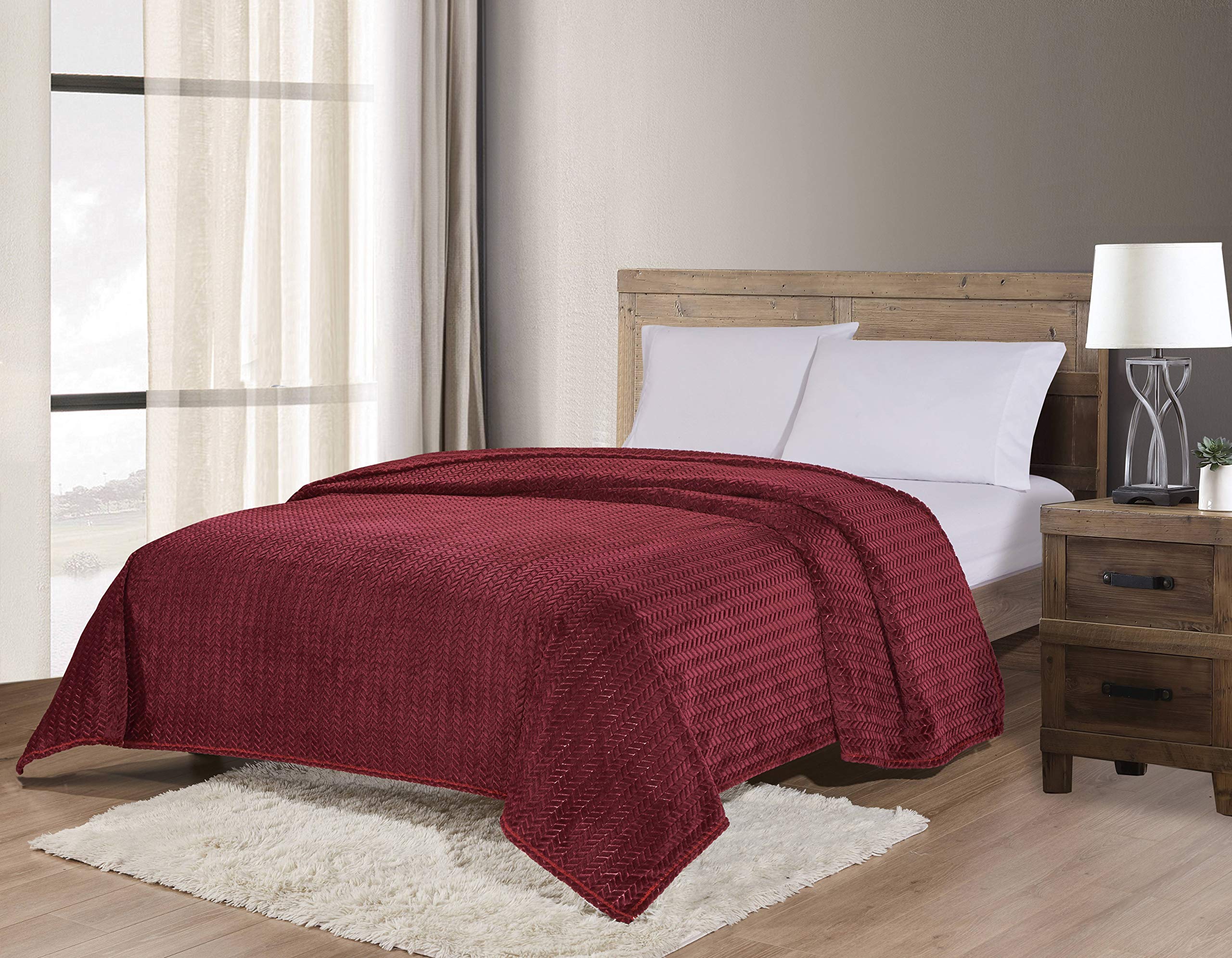 Decor&More HomeEssentials Extra Heavy and Plush Chevron Braided Microplush Jacquard Blanket - Image 6