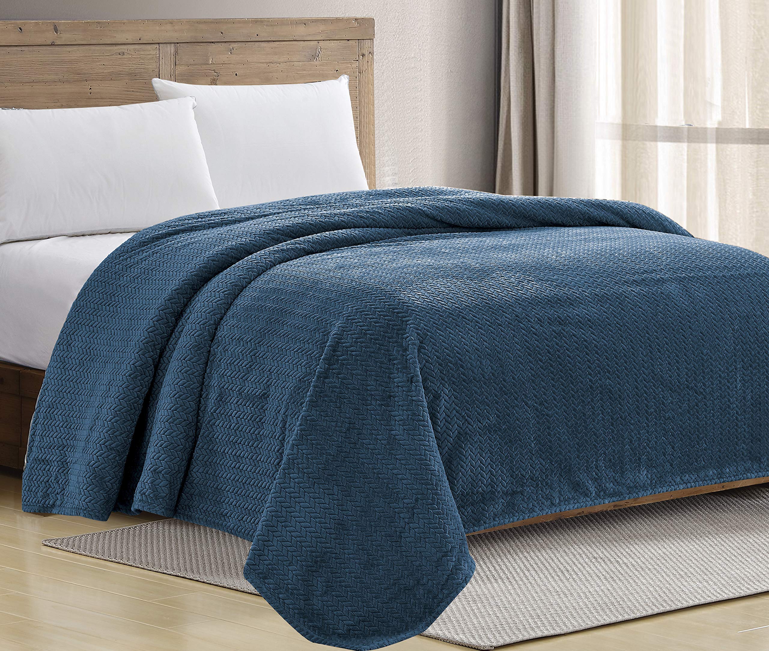 Decor&More HomeEssentials Extra Heavy and Plush Chevron Braided Microplush Jacquard Blanket - Image 8