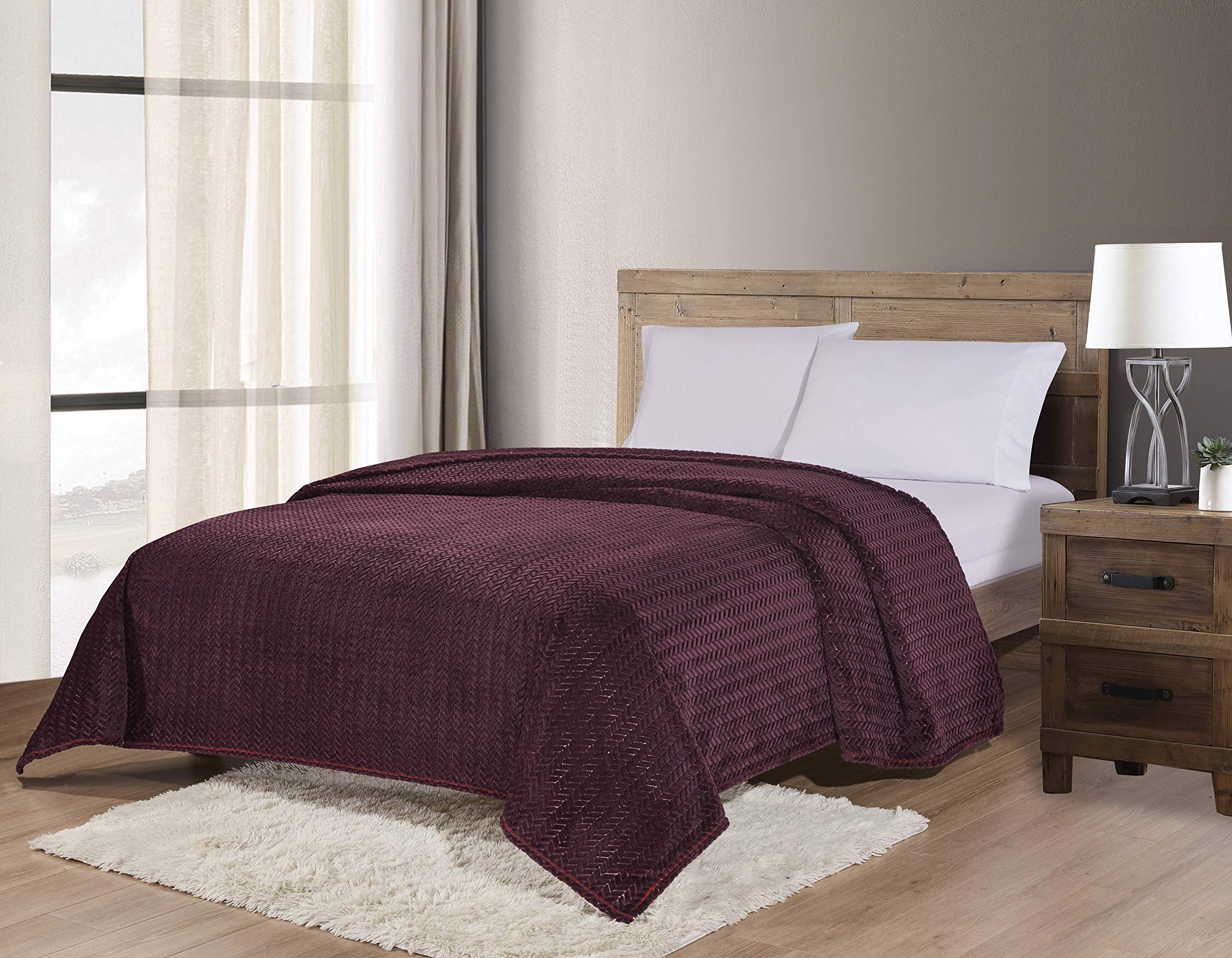 Decor&More HomeEssentials Extra Heavy and Plush Chevron Braided Microplush Jacquard Blanket - Image 9