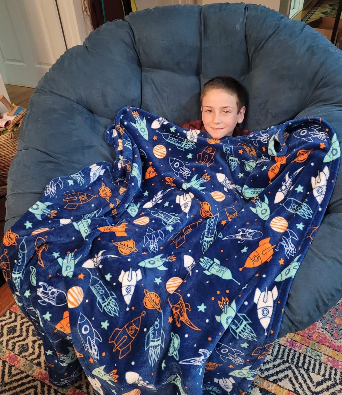 Decor&More Out of This World Plush Fleece Throw Blanket (50 inches x 60 inches ) - Space Adventure - Image 5