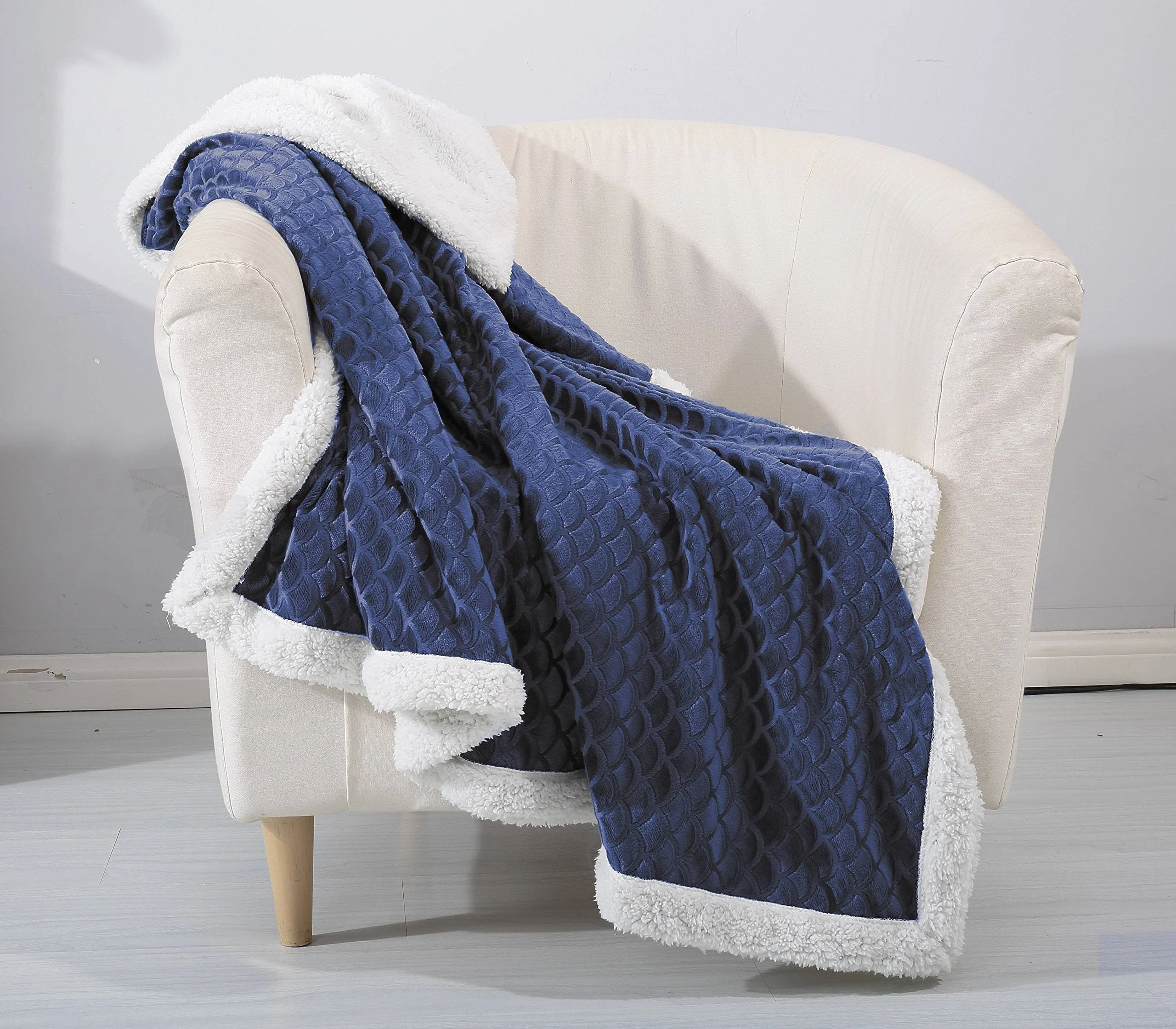 Decor&More Religious 50" x 70" Oversized Super Soft Microplush Throw Blanket - Image 6