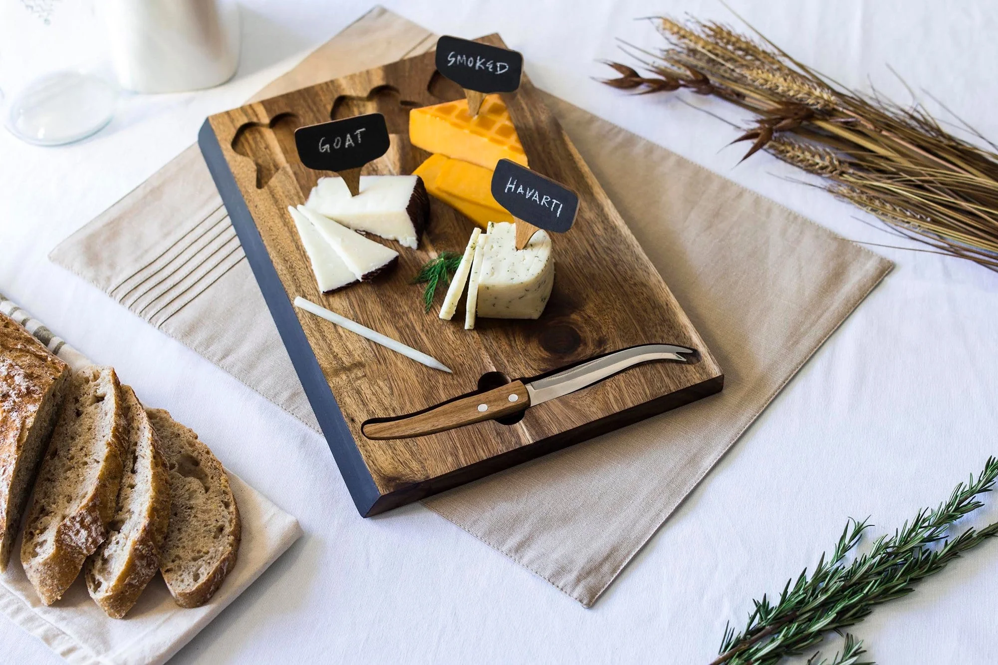 Delio Acacia Cheese Cutting Board & Tools Set - Image 5