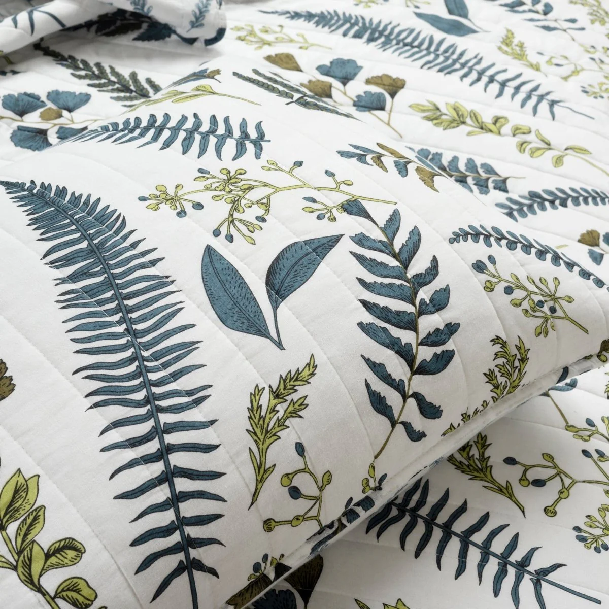 Devonia All Over Cotton Quilt 3 Piece Set - Image 7
