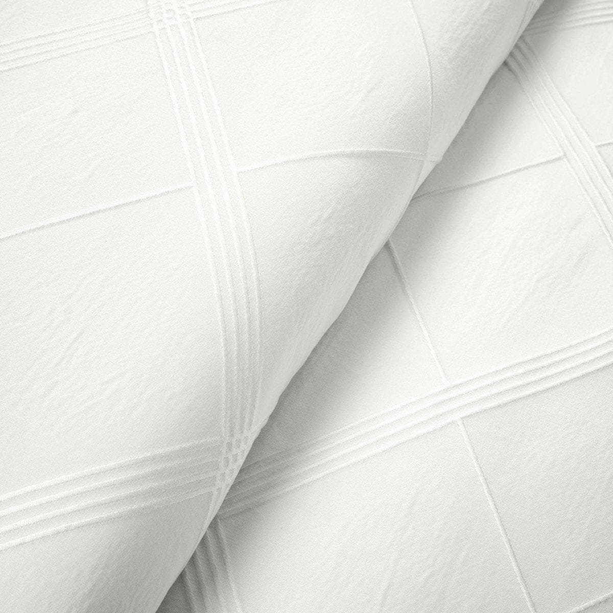 Diamond Geo Jacquard 3 Piece Comforter Set - Image 4