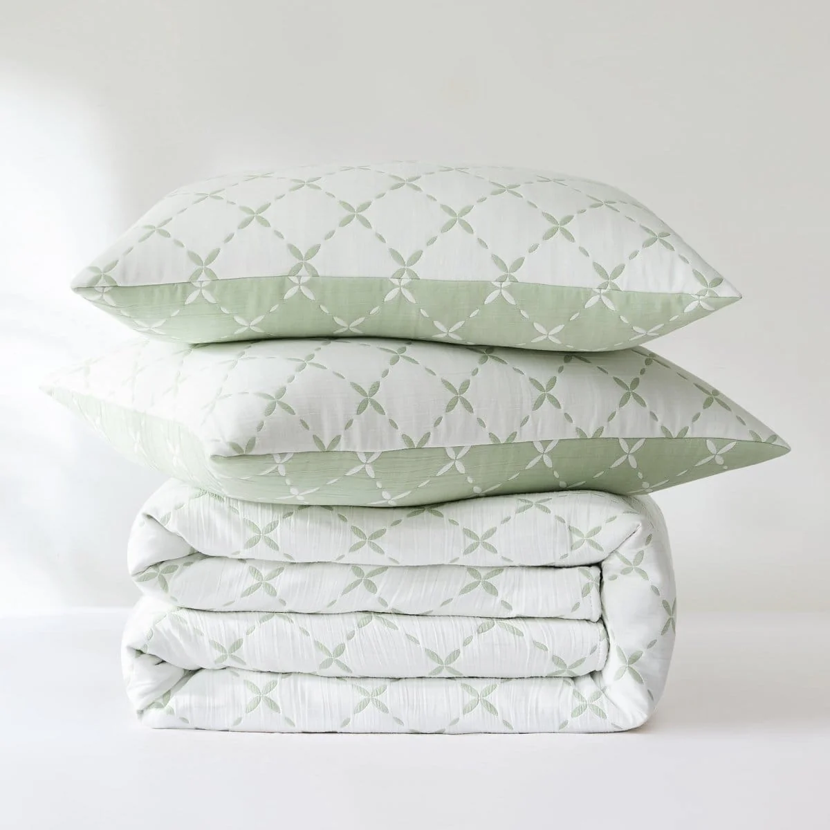 Diamond Leaf Jacquard Reversible Matelasse Coverlet Set - Image 12