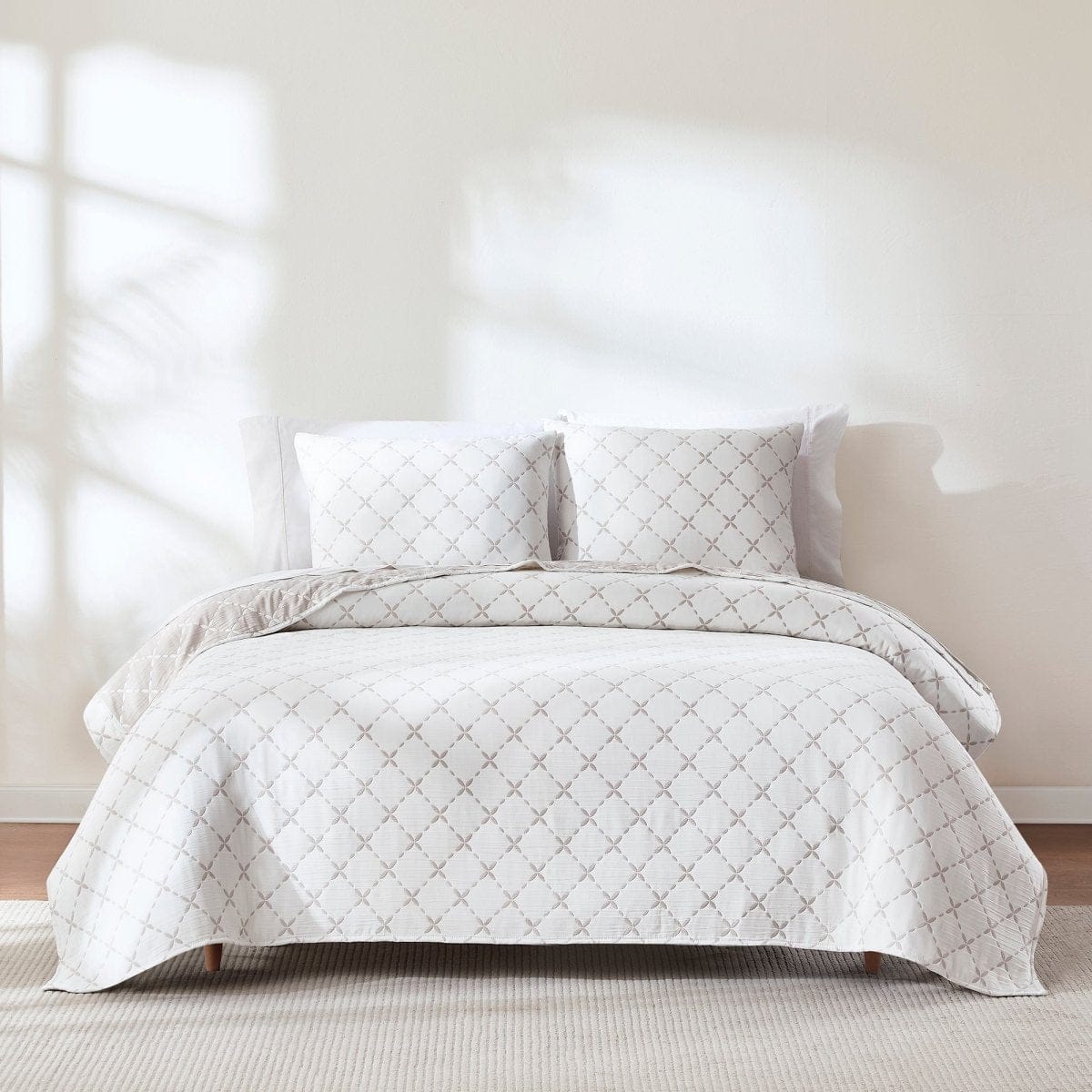 Diamond Leaf Jacquard Reversible Matelasse Coverlet Set - Image 25