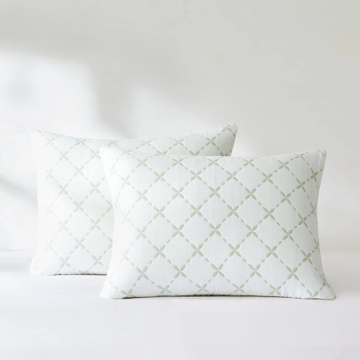 Diamond Leaf Jacquard Reversible Matelasse Coverlet Set - Image 5