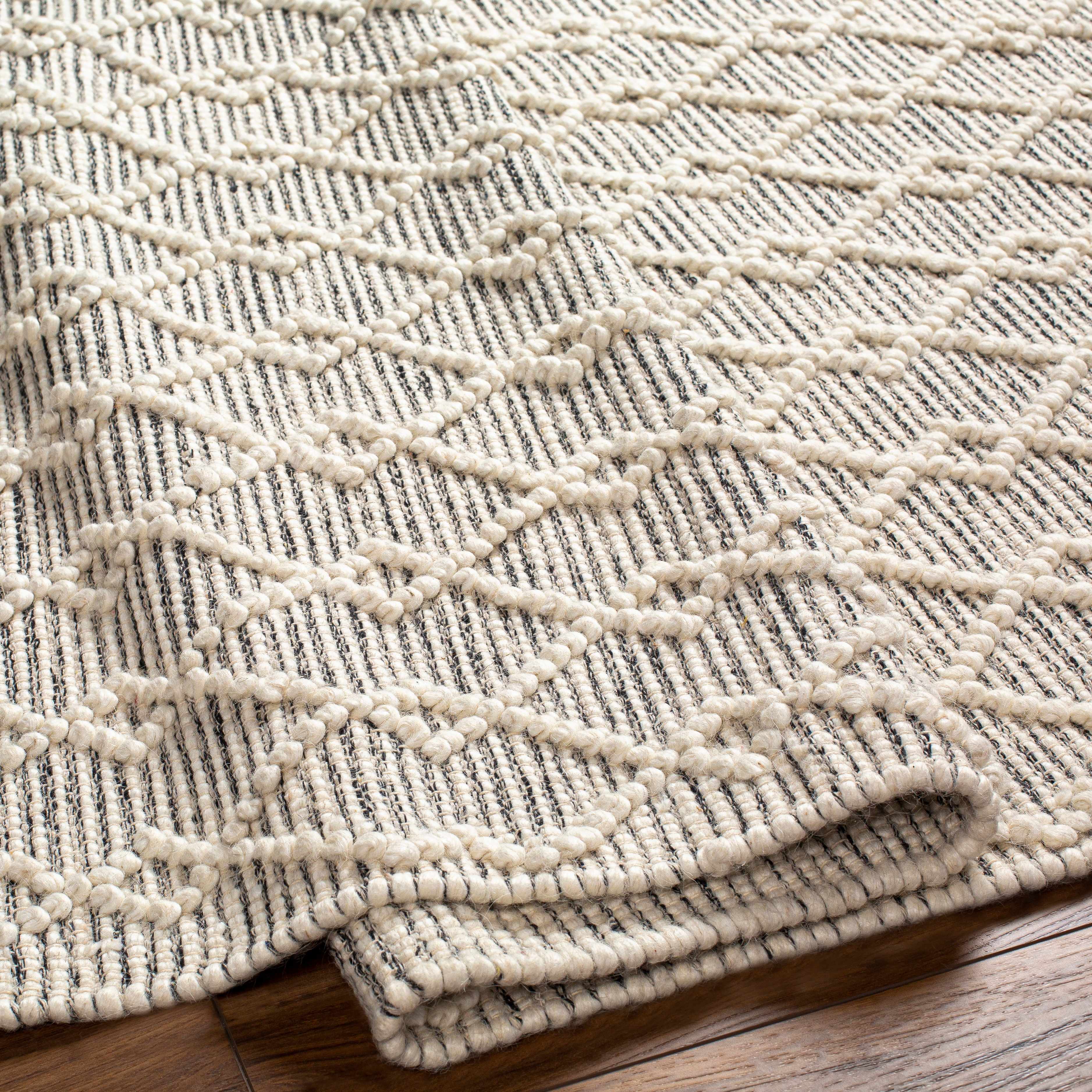Diata Wool Rug with Tassels - Clearance - Image 3