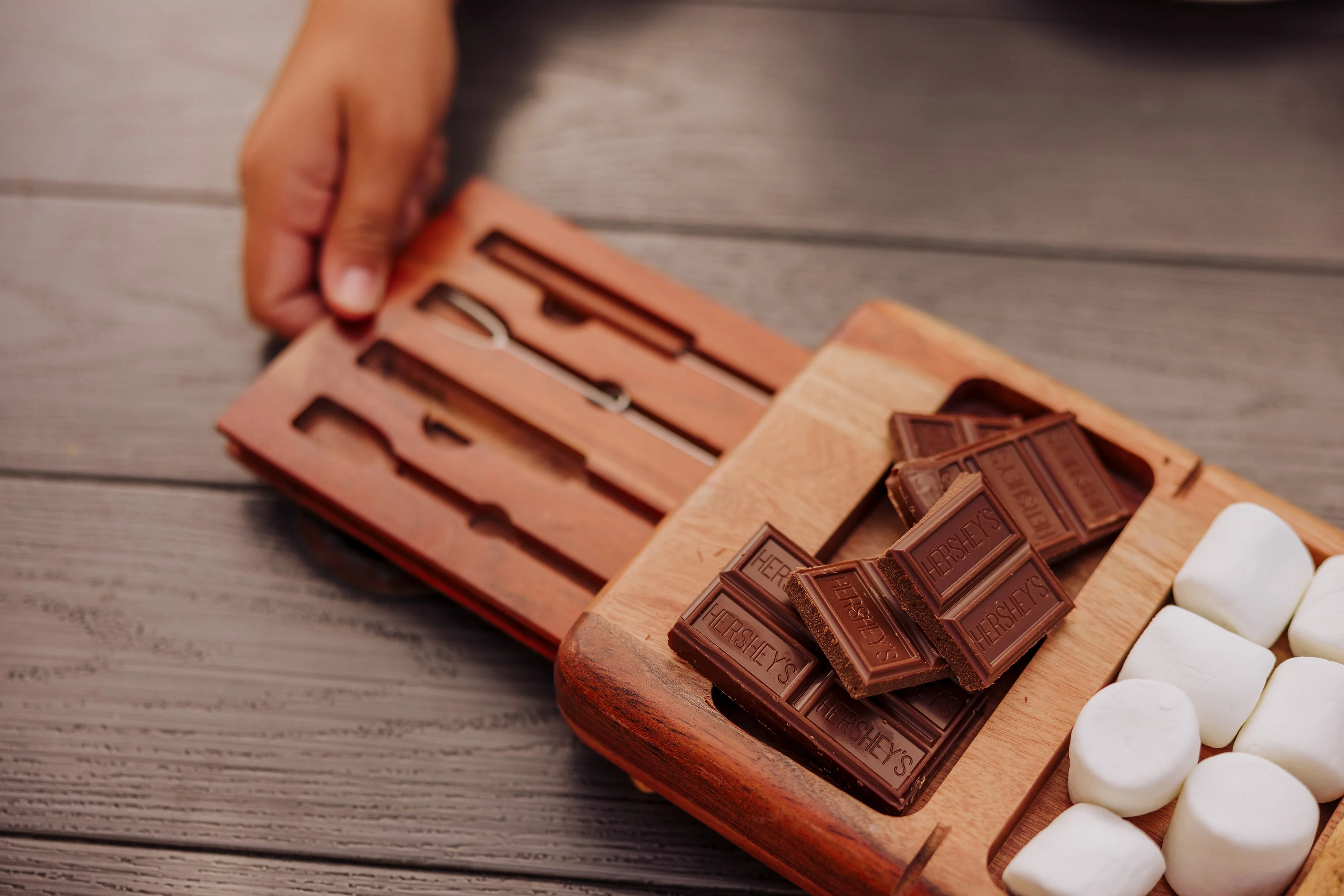 Dolce S'mores Kit with Tabletop Fire Pit - Image 14