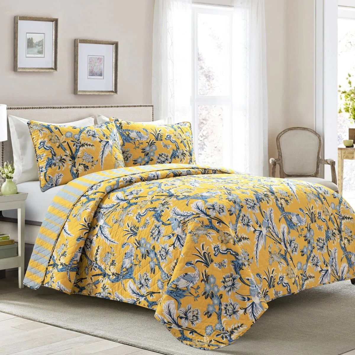 Dolores 3 Piece Quilt Set - Image 2