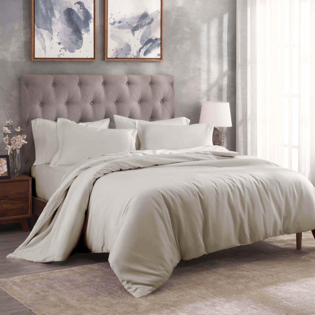 Egyptian Cotton 300 Thread Count Solid Luxury Duvet Cover Set - Image 17
