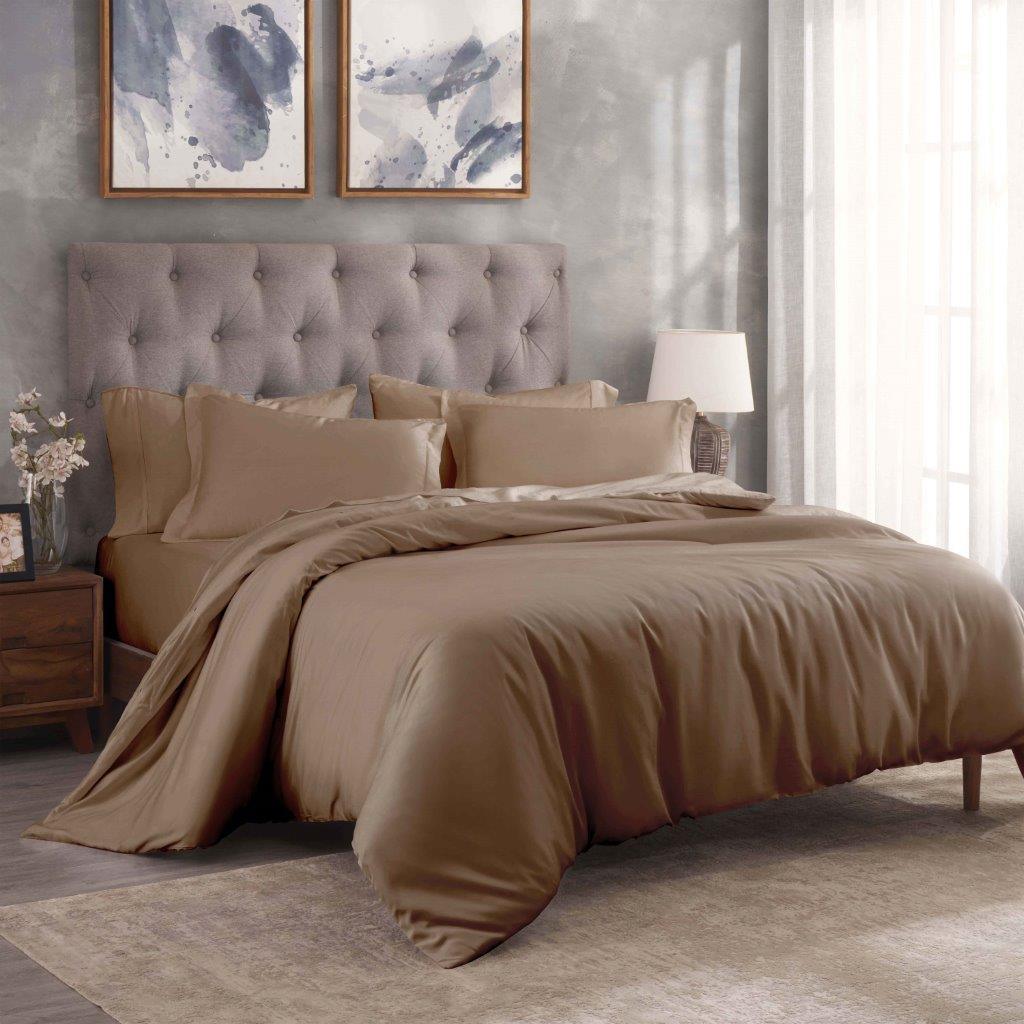 Egyptian Cotton 300 Thread Count Solid Luxury Duvet Cover Set - Image 4