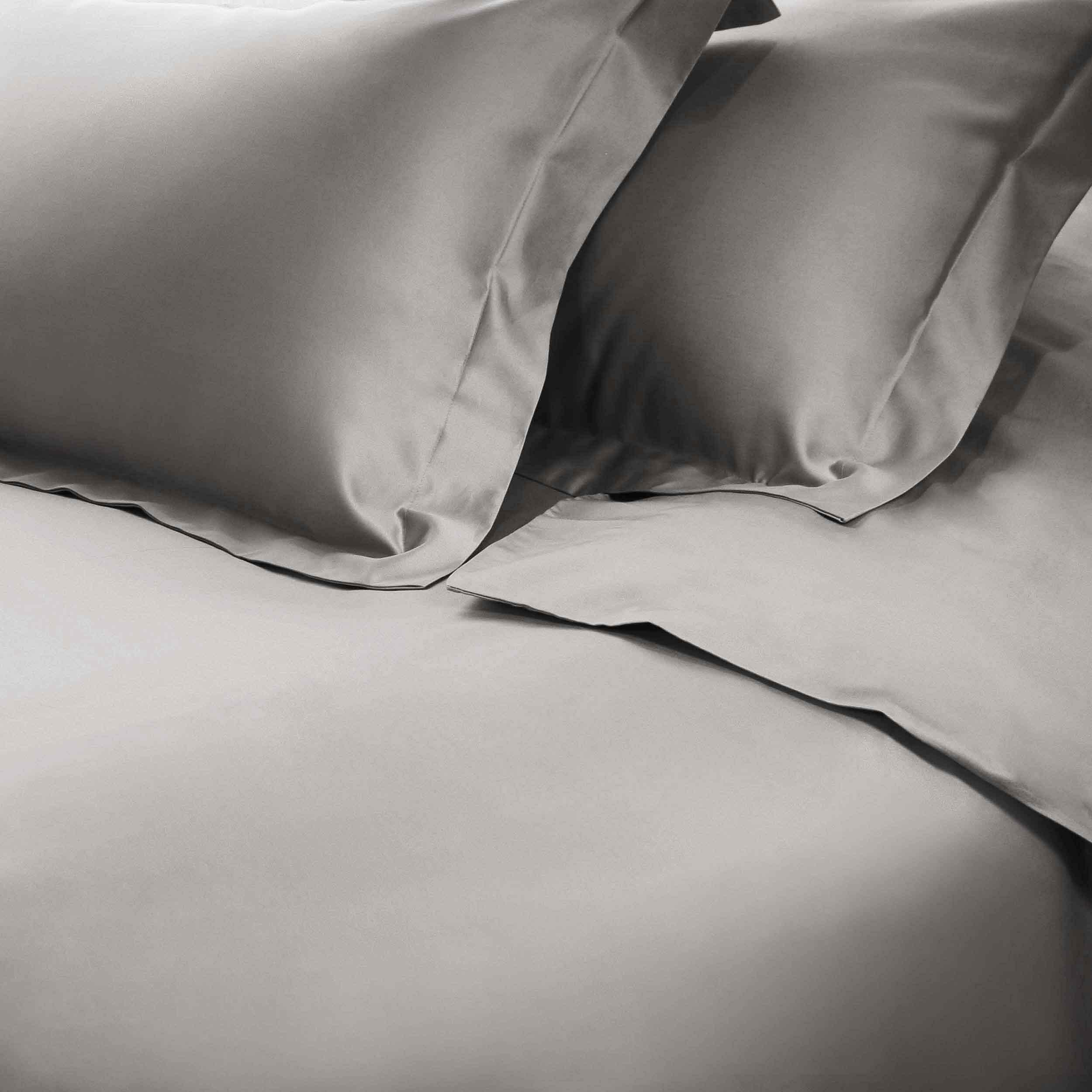 Egyptian Cotton 650 Thread Count Modern Solid Duvet Cover Set - Image 3