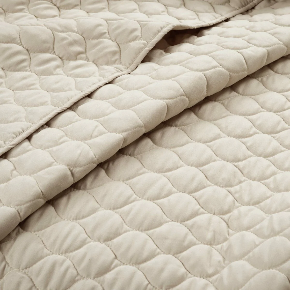 Ella Ruffle Lace 3 Piece Quilt Set - Image 5