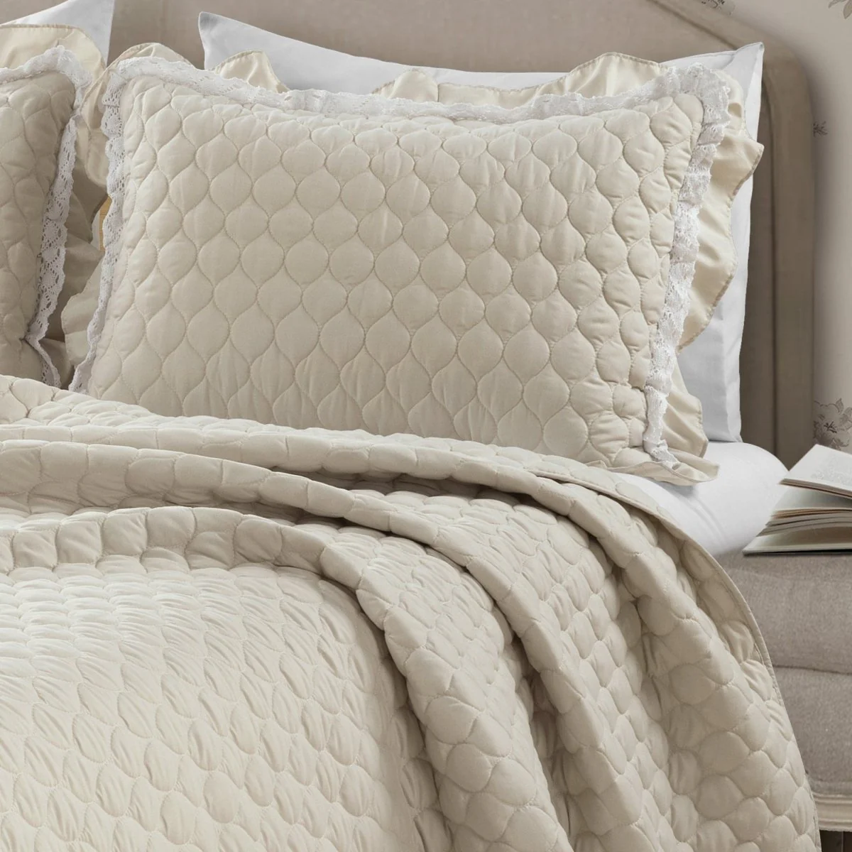 Ella Ruffle Lace 3 Piece Quilt Set - Image 7
