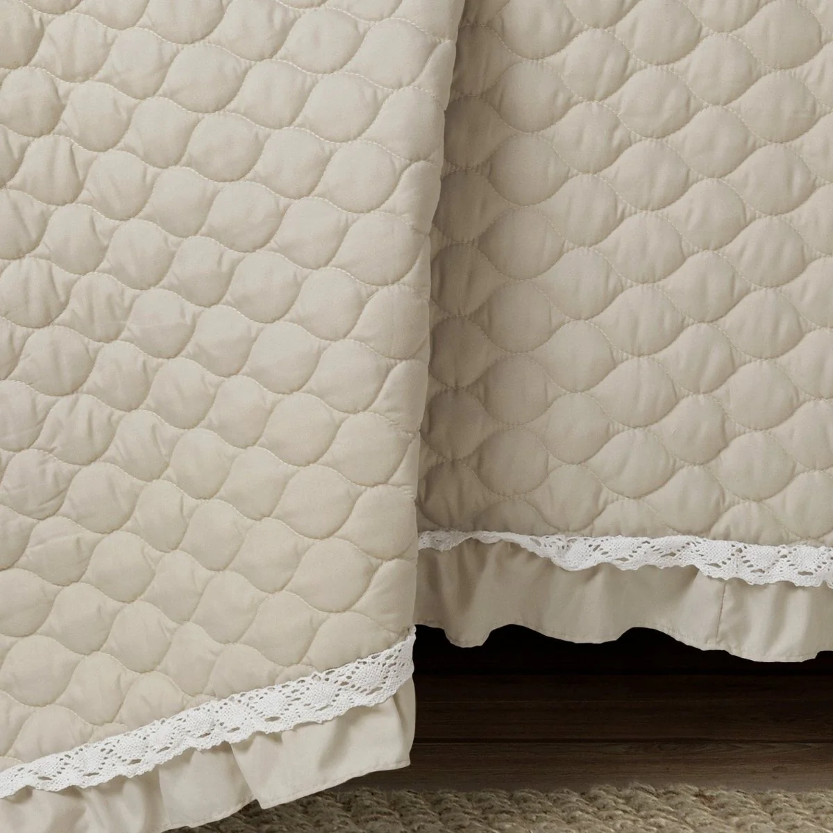 Ella Ruffle Lace 3 Piece Quilt Set - Image 9