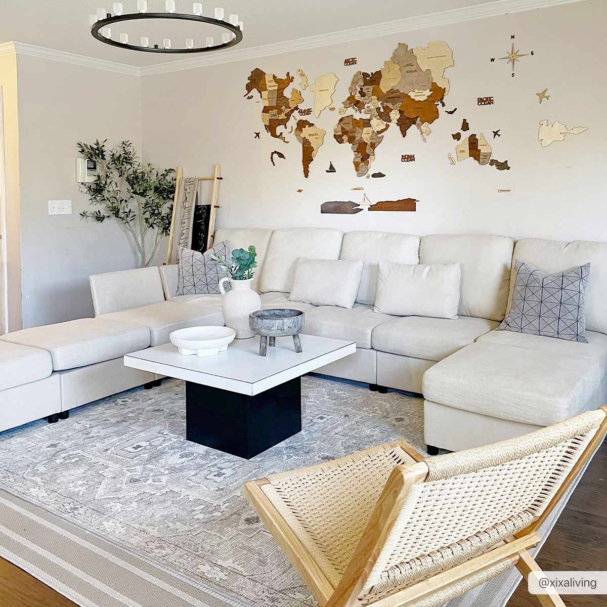 Elle Medallion Light Gray Area Rug - Image 3