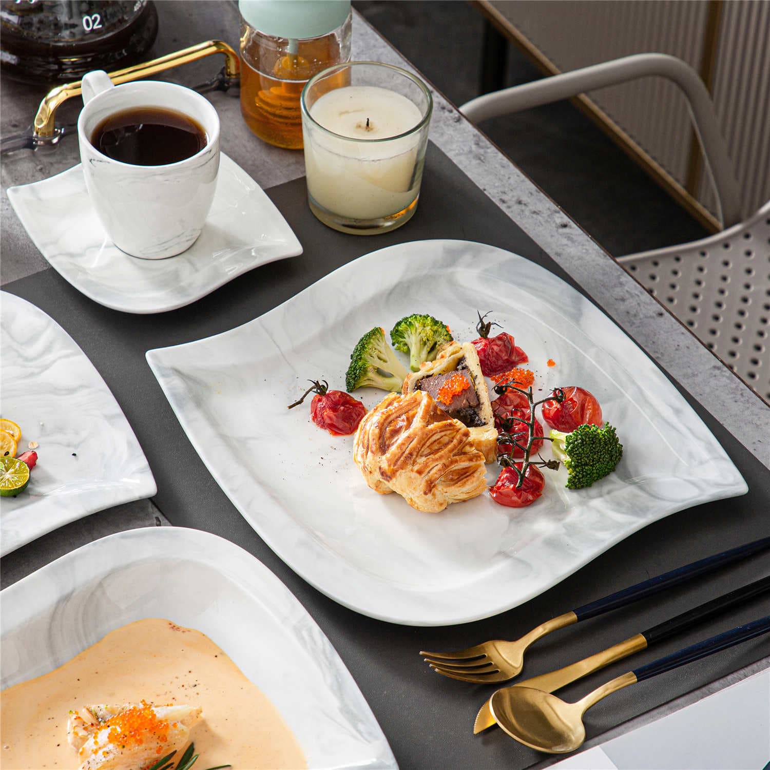 Elvira 30 Piece Dinnerware Set - Image 13