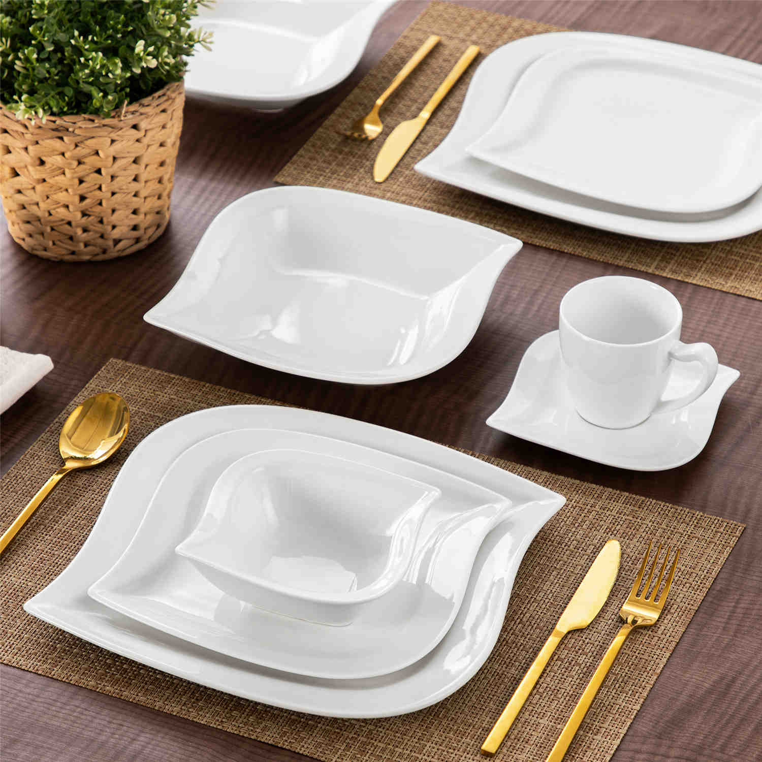 Elvira 36 Piece Dinnerware Set - Image 6