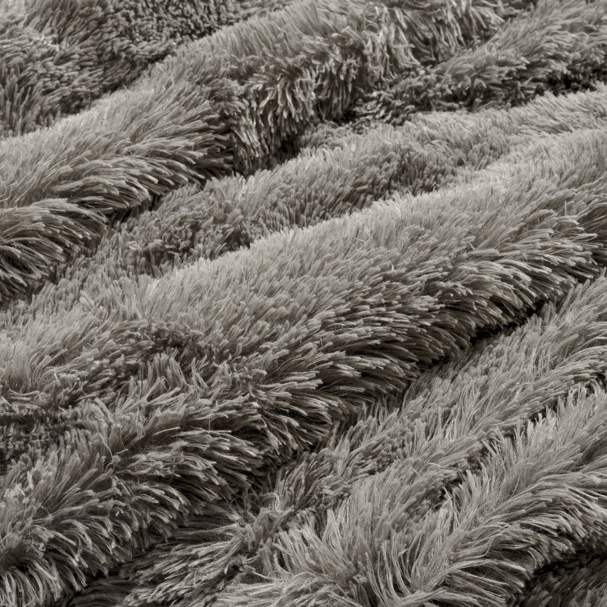 Emma Faux Fur Comforter Set - Image 39