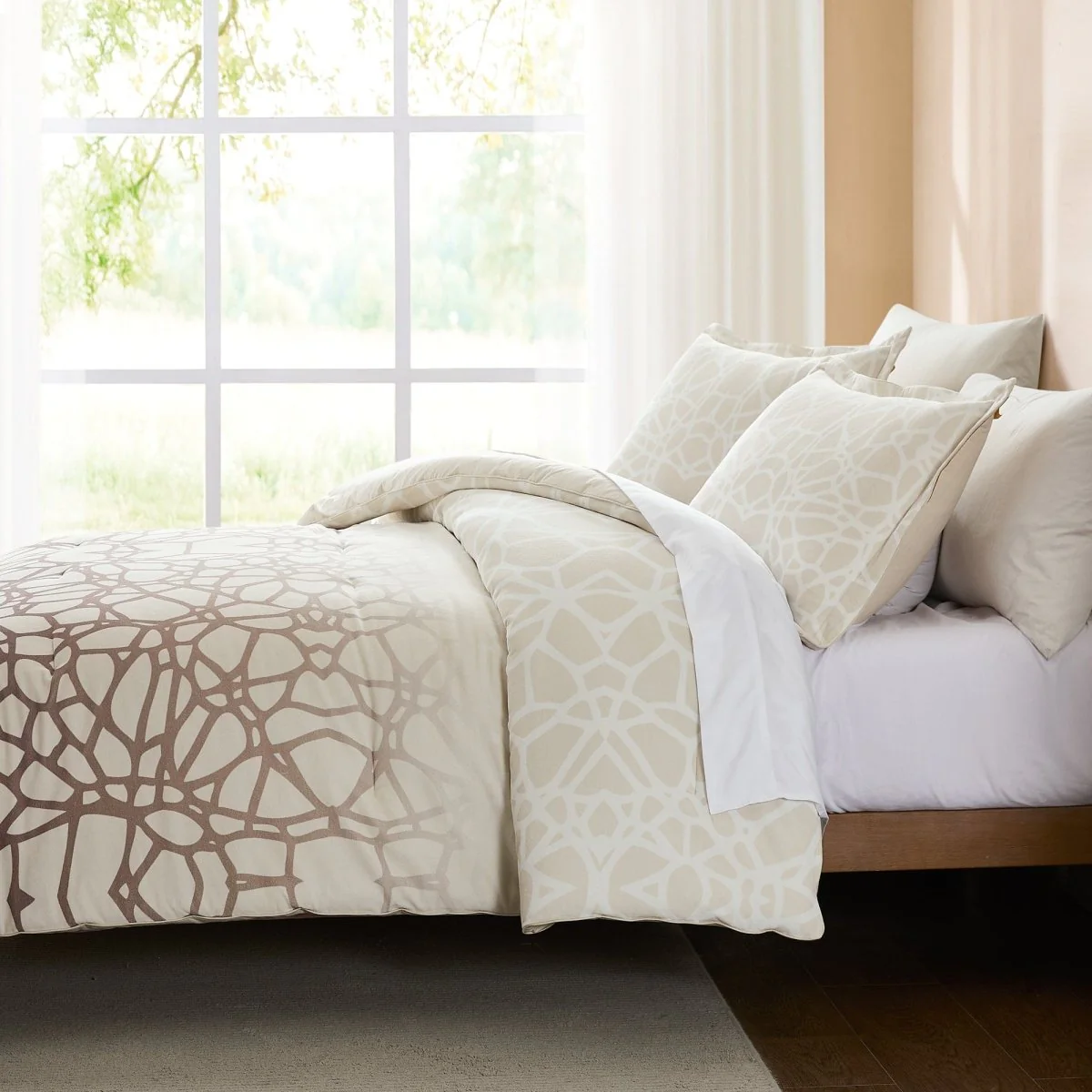 Ethereal Tangle Velvet Comforter Set - Image 3