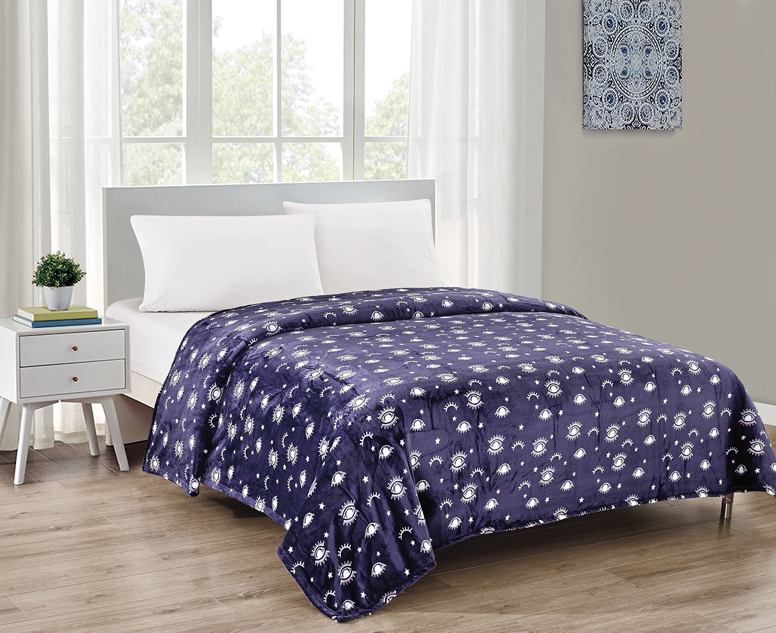 Faith, Hope, Love Home Décor Ultra Plush Queen Size Protective Symbol Microplush Blanket (90" X 90") - Evil Eye - Image 3