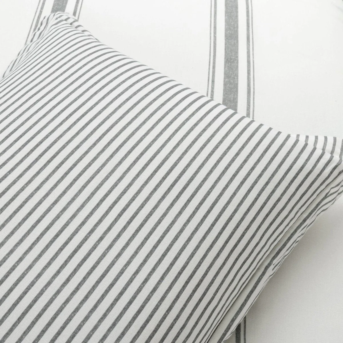 Farmhouse Stripe Reversible Comforter Set - Image 64