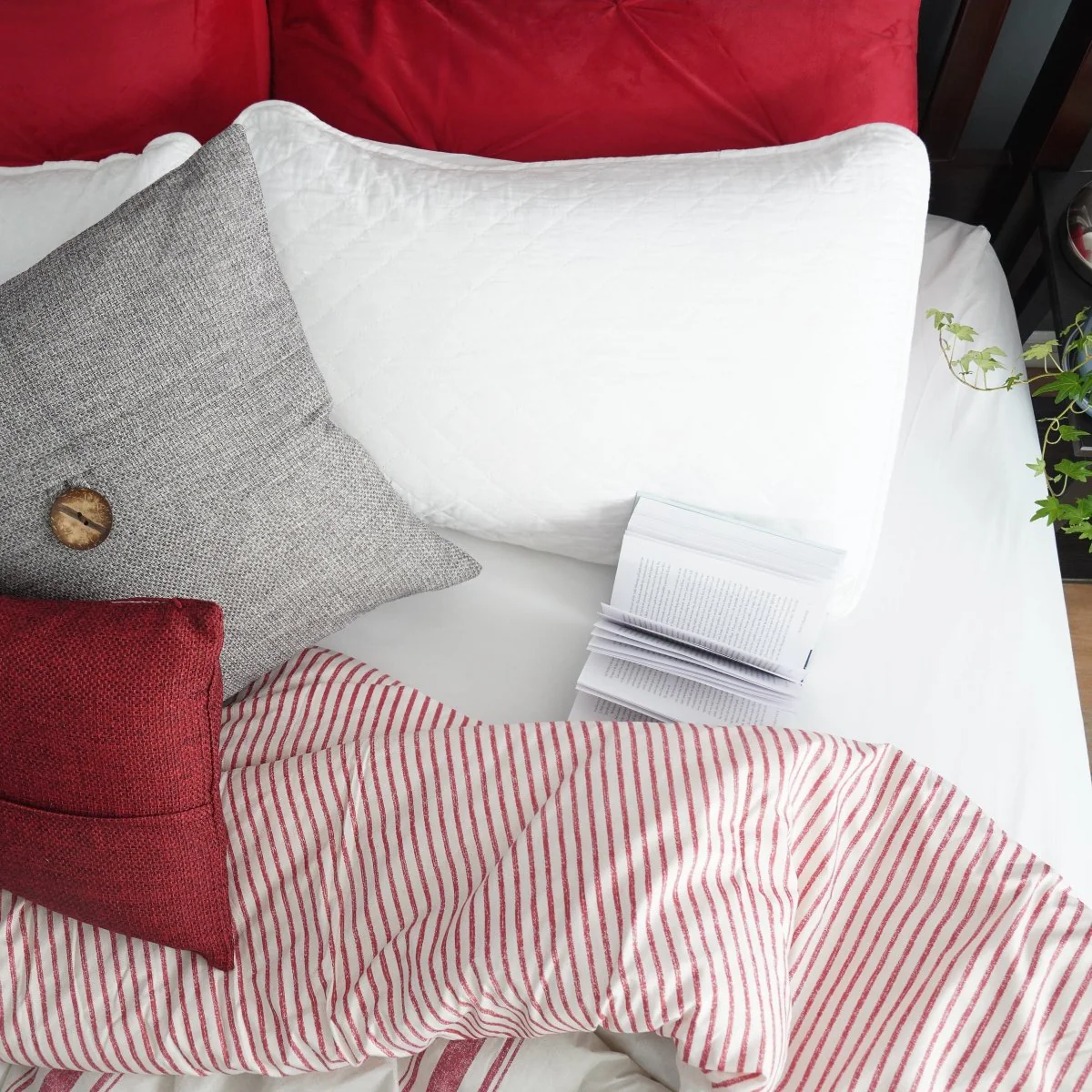 Farmhouse Stripe Reversible Comforter Set - Image 70