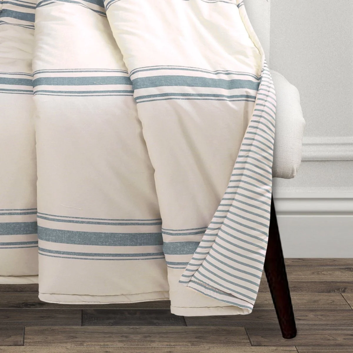 Farmhouse Stripe Throw - Image 7