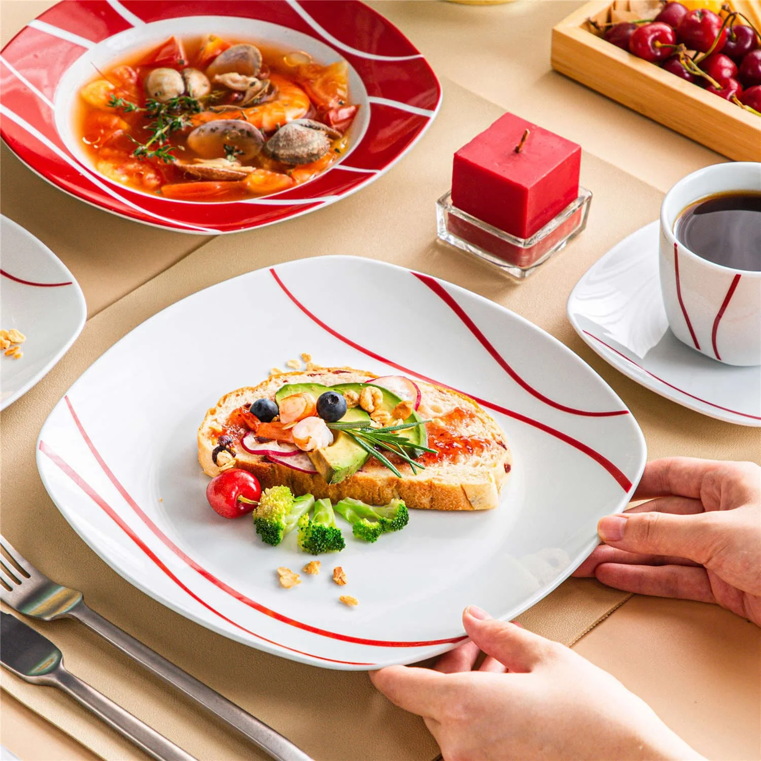 Felisa 30 Piece Dinnerware Set - Image 3