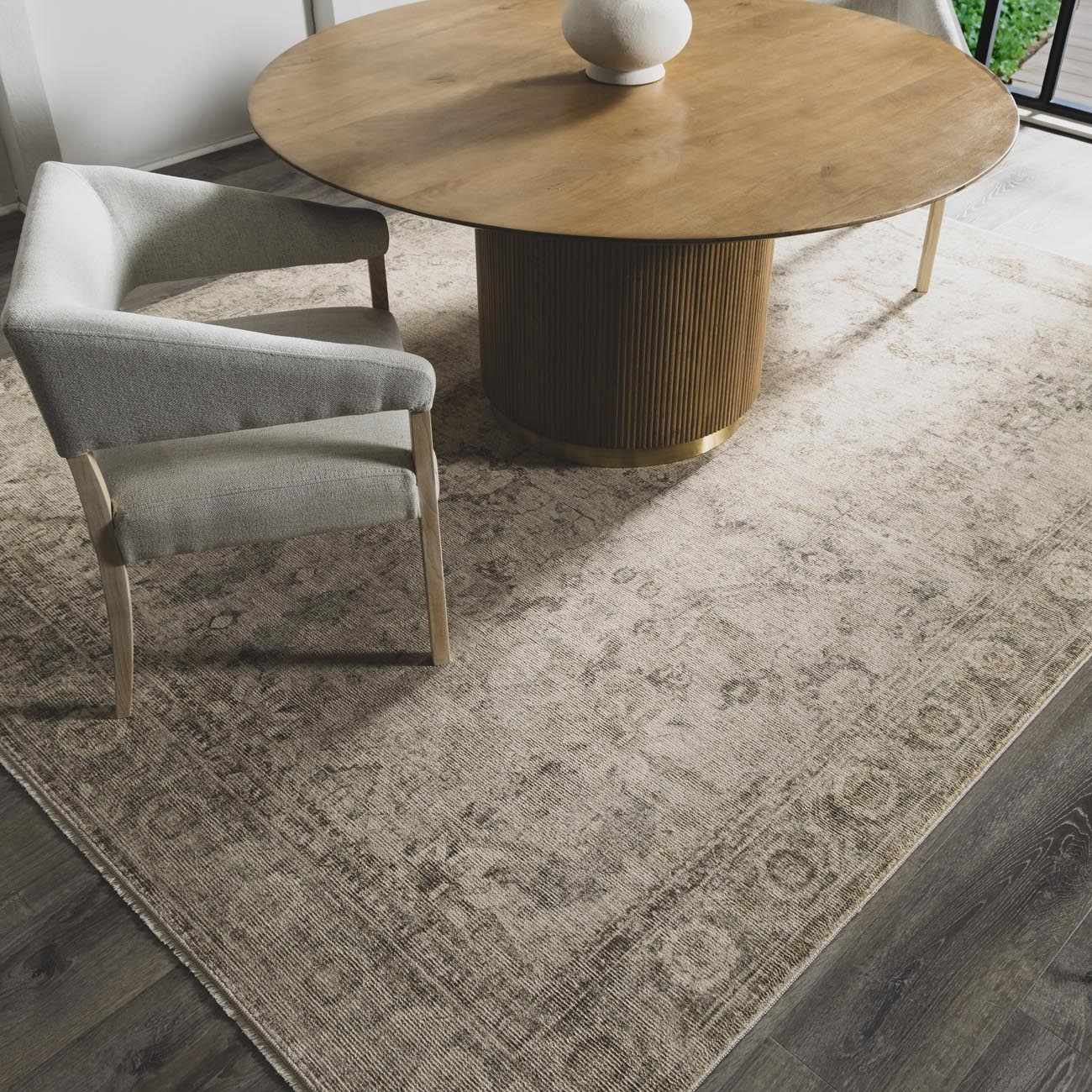 Fetscher II Vintage Medallion Area Rug - Image 3