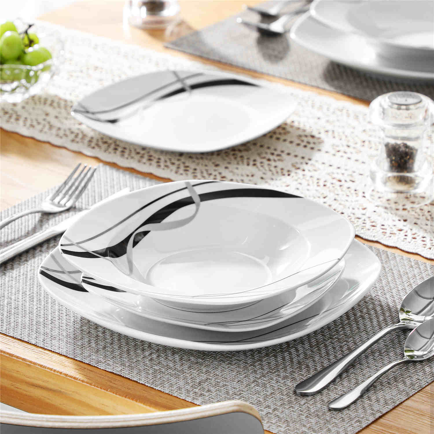 Fiona 18 Piece Dinnerware Set - Image 3