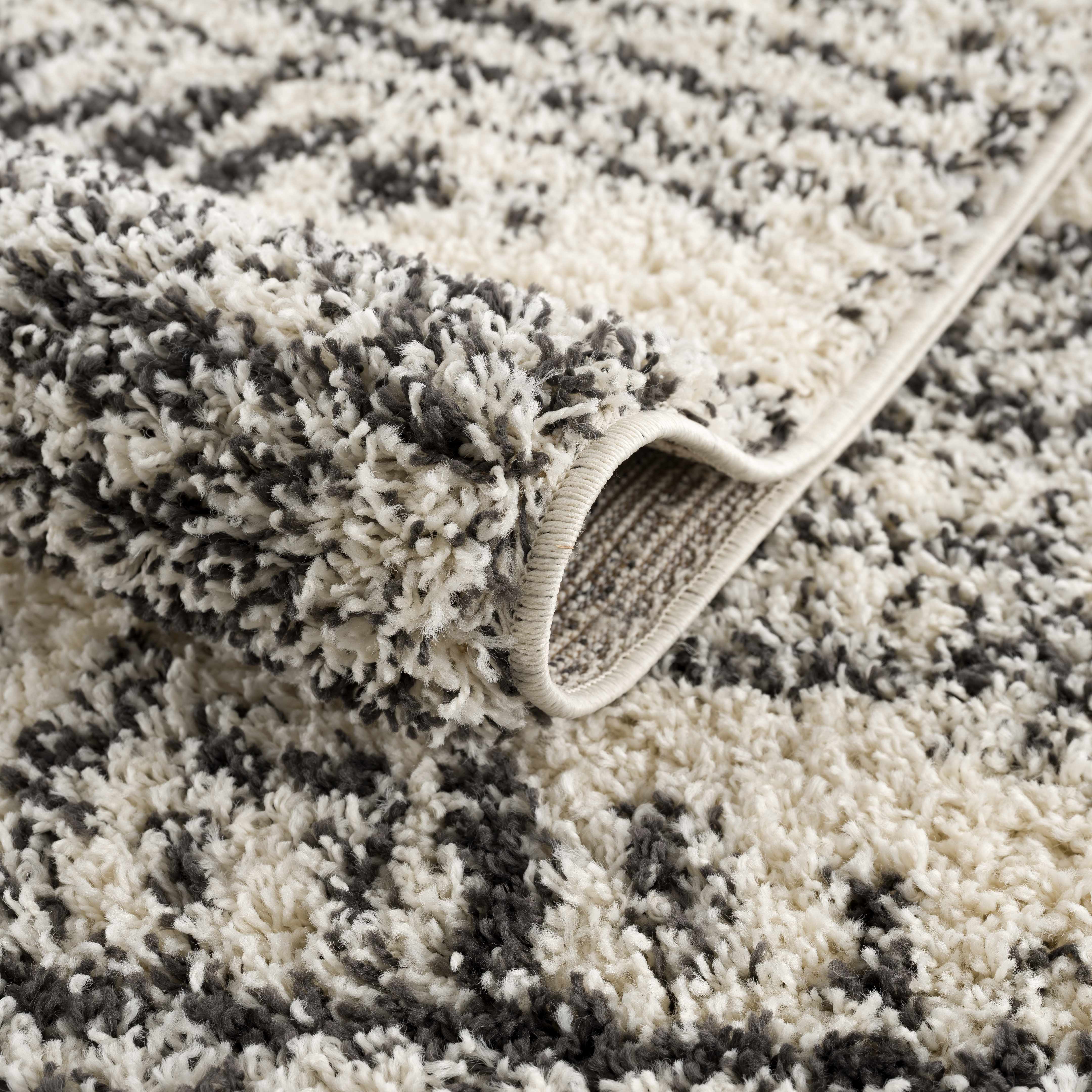 Fishhook Berber Shag Rug - Image 11
