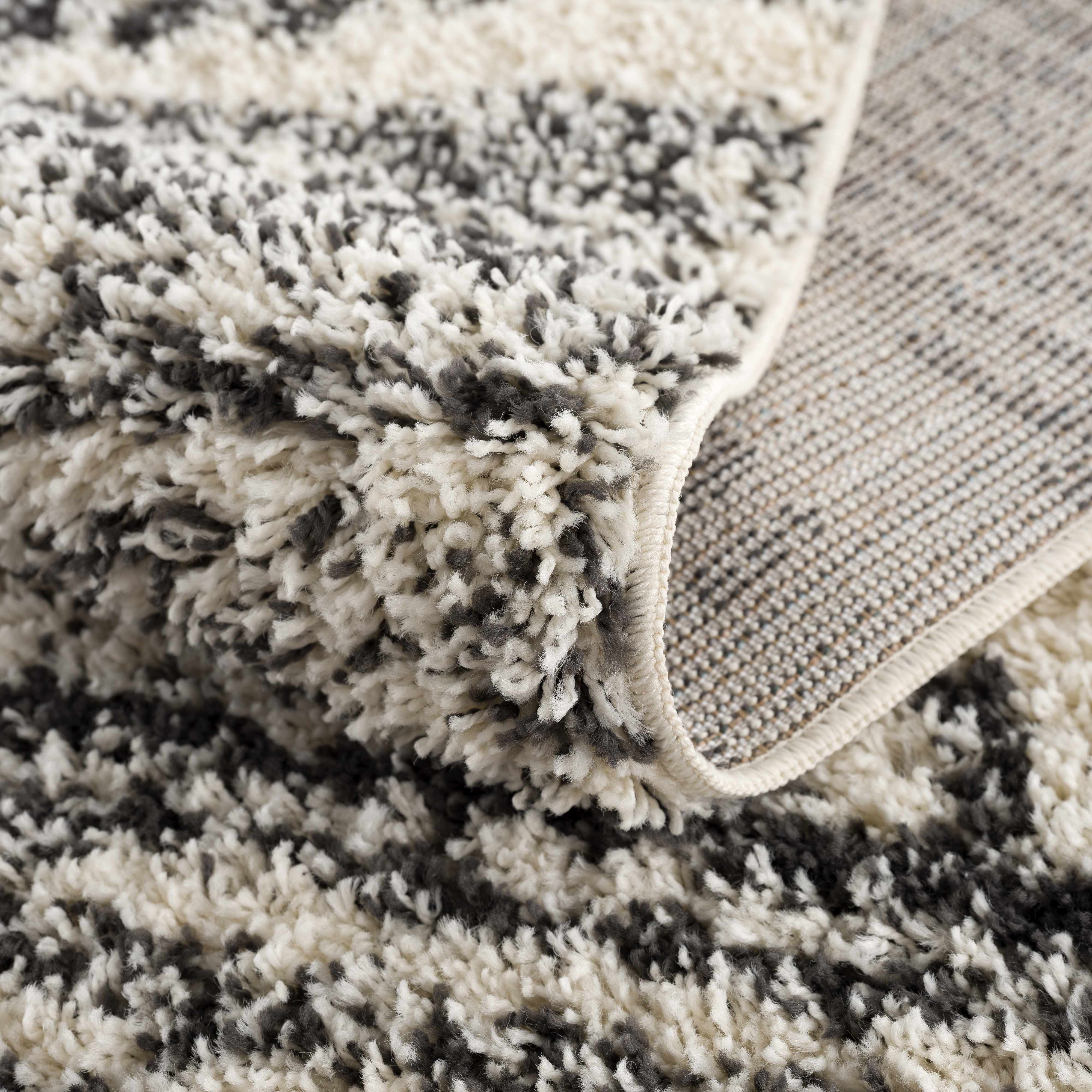 Fishhook Berber Shag Rug - Image 13