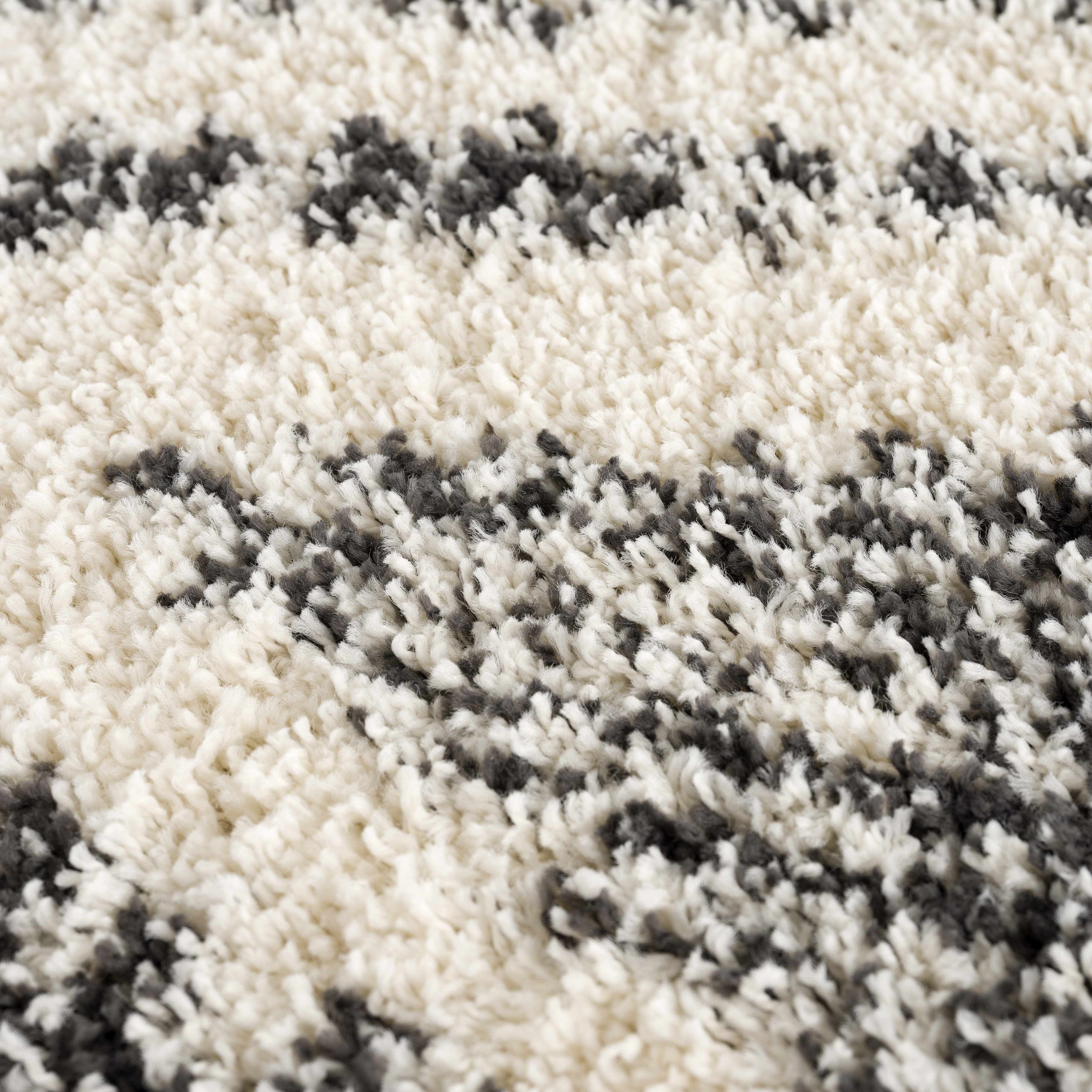 Fishhook Berber Shag Rug - Image 17