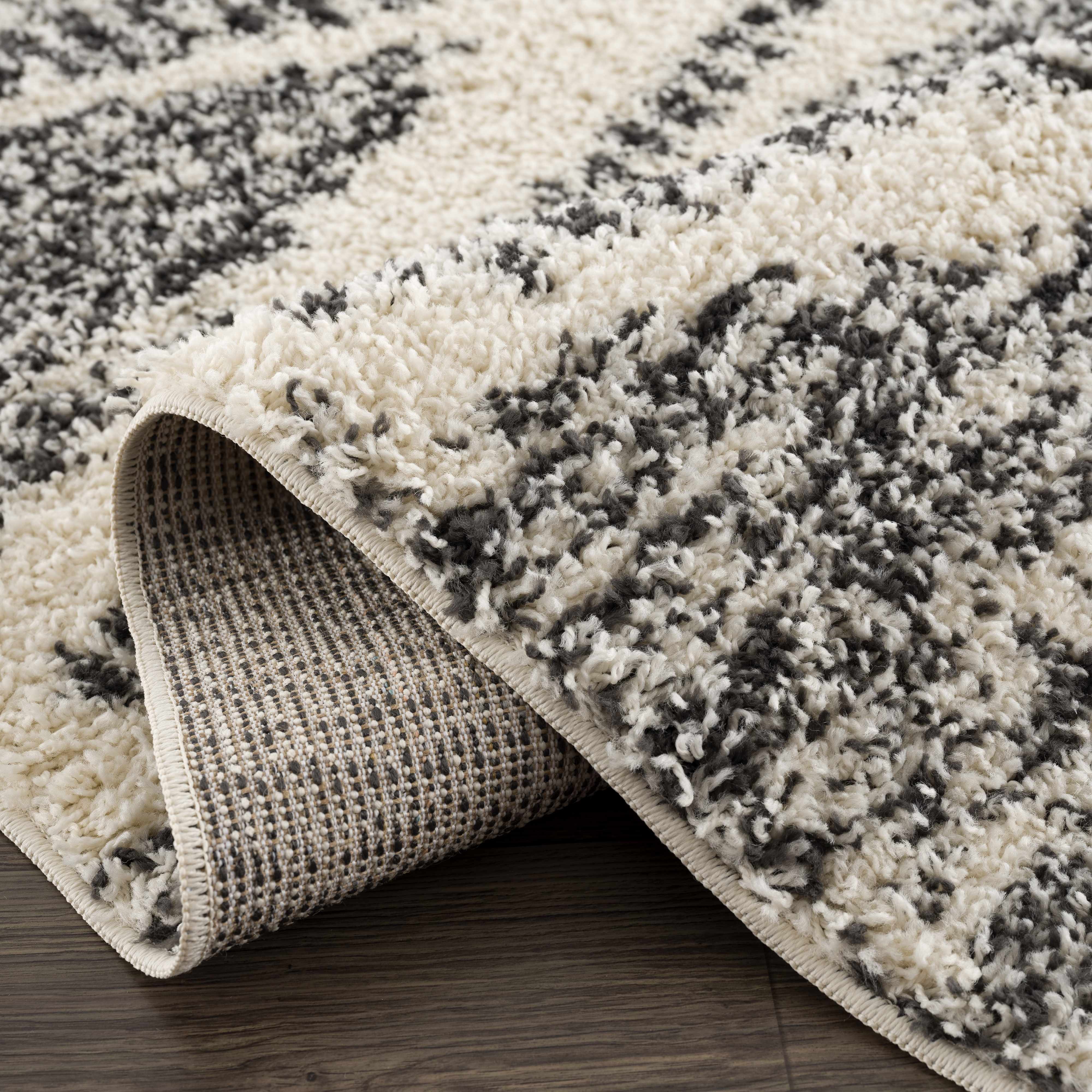Fishhook Berber Shag Rug - Image 7