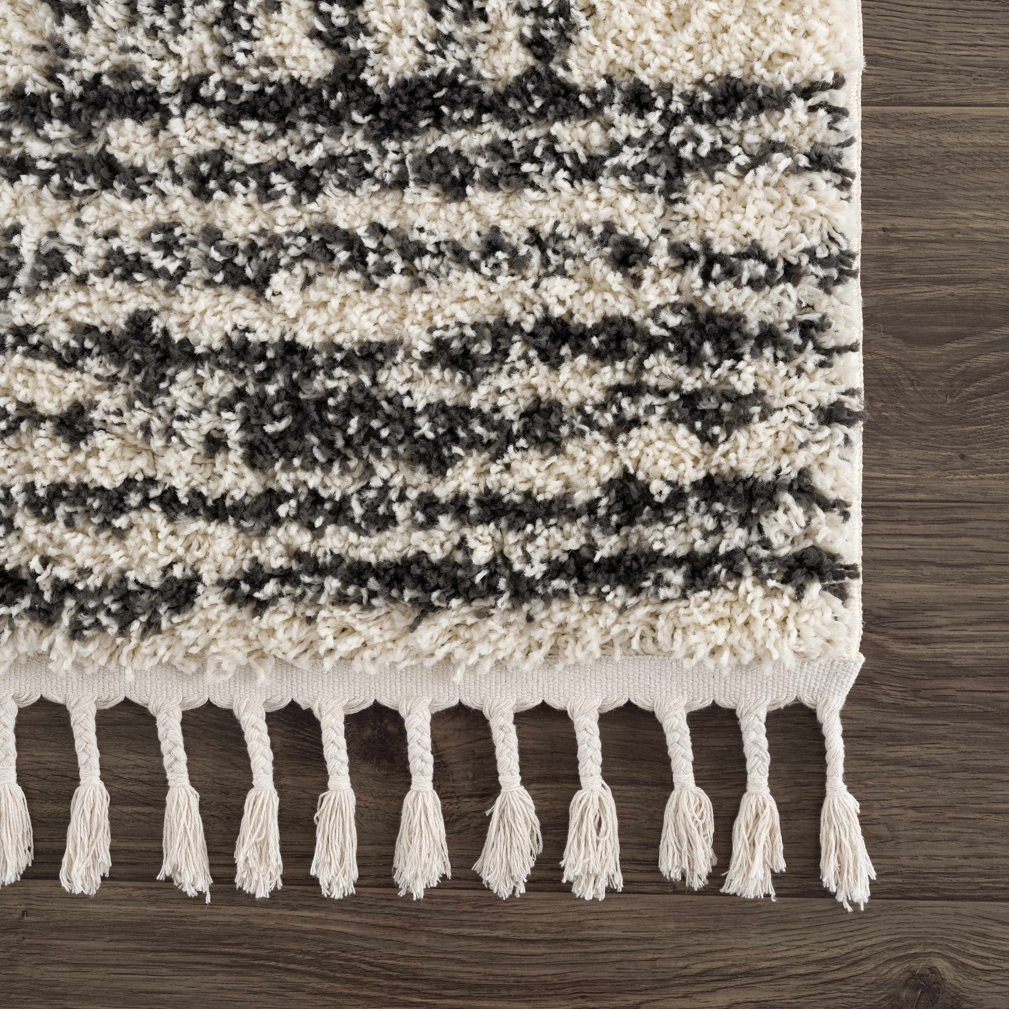 Fishhook Berber Shag Rug - Image 9