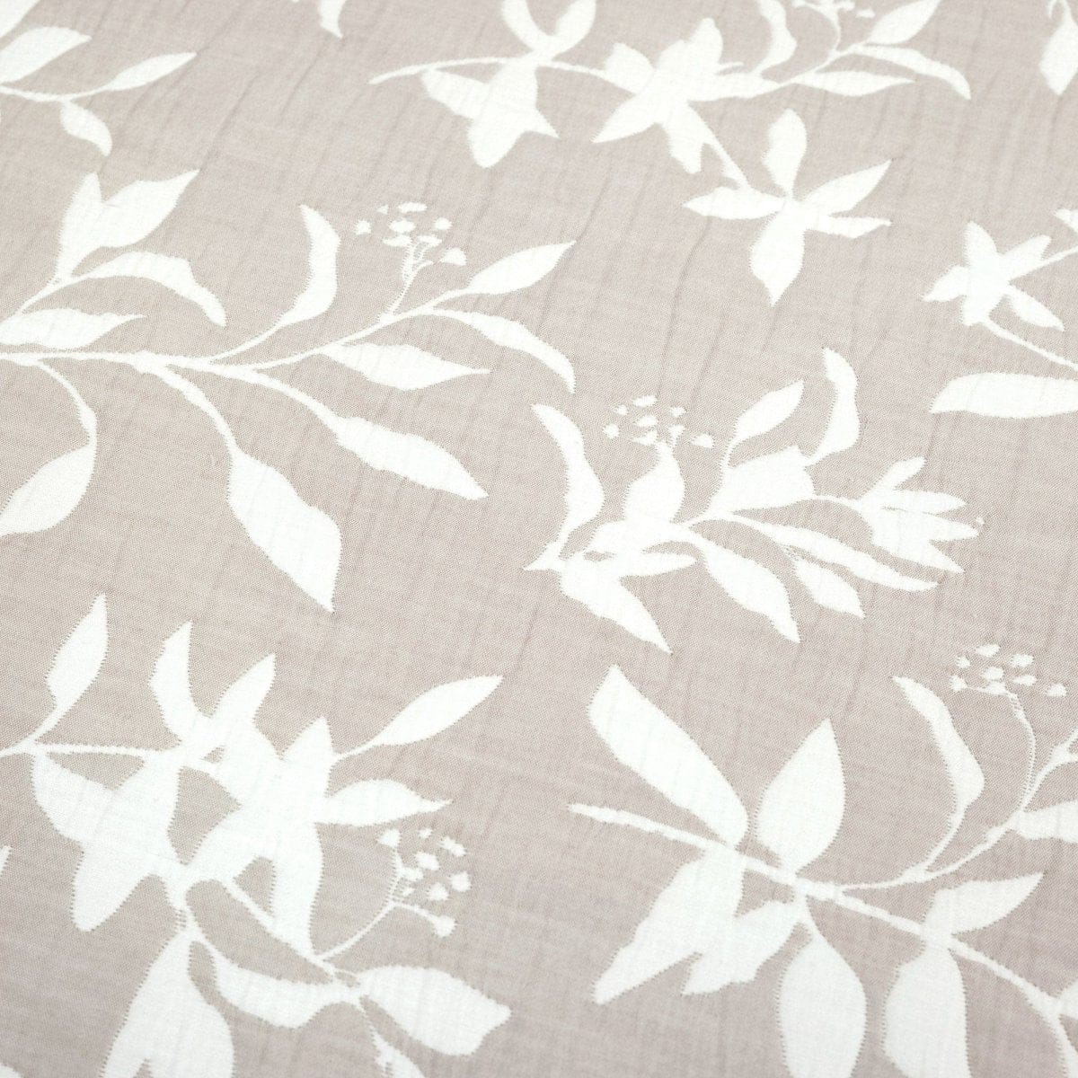 Floral Jacquard Reversible Soft Matelassé 3 Piece Quilt Set - Image 4