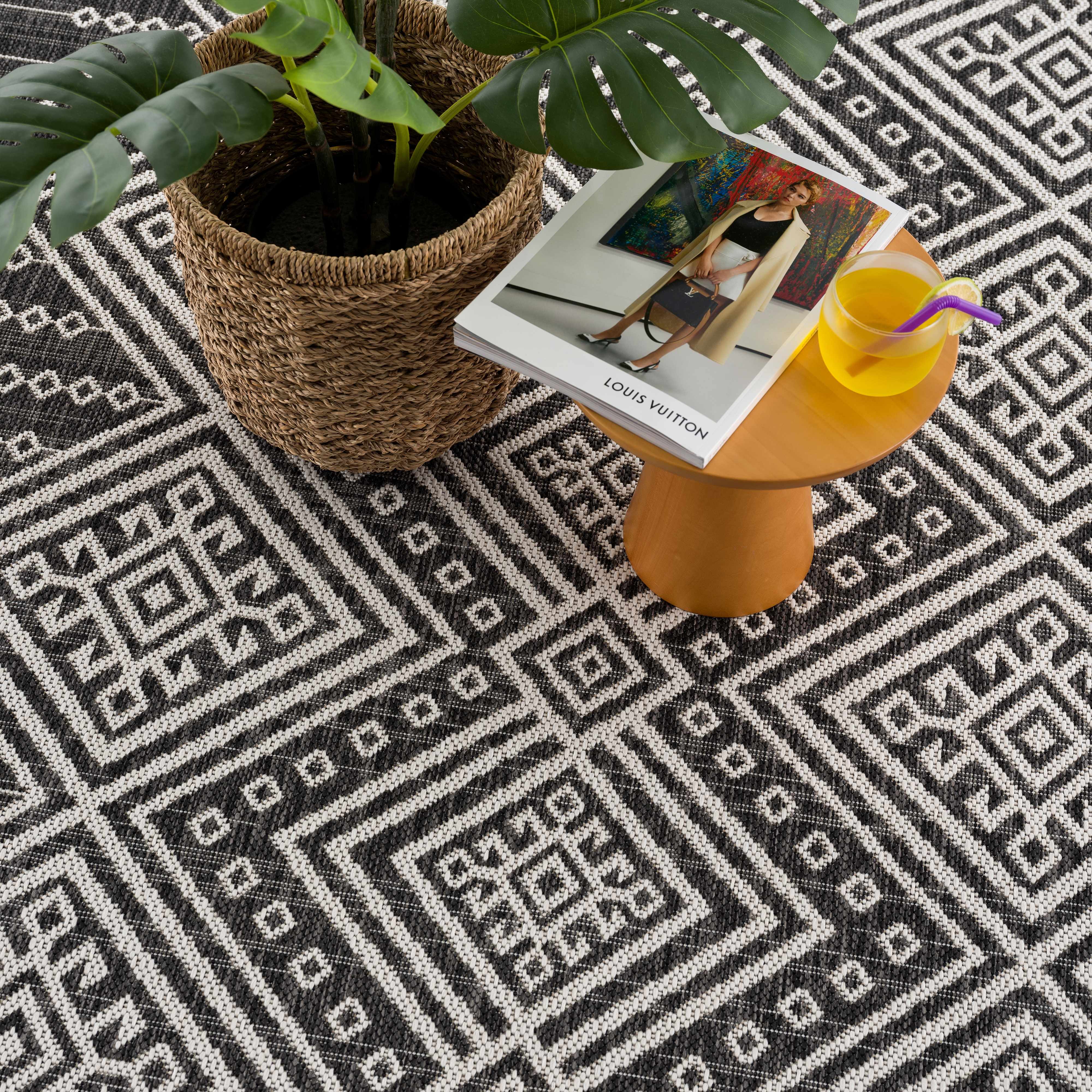 Frankville Black&White All Over Performance Rug - Image 12