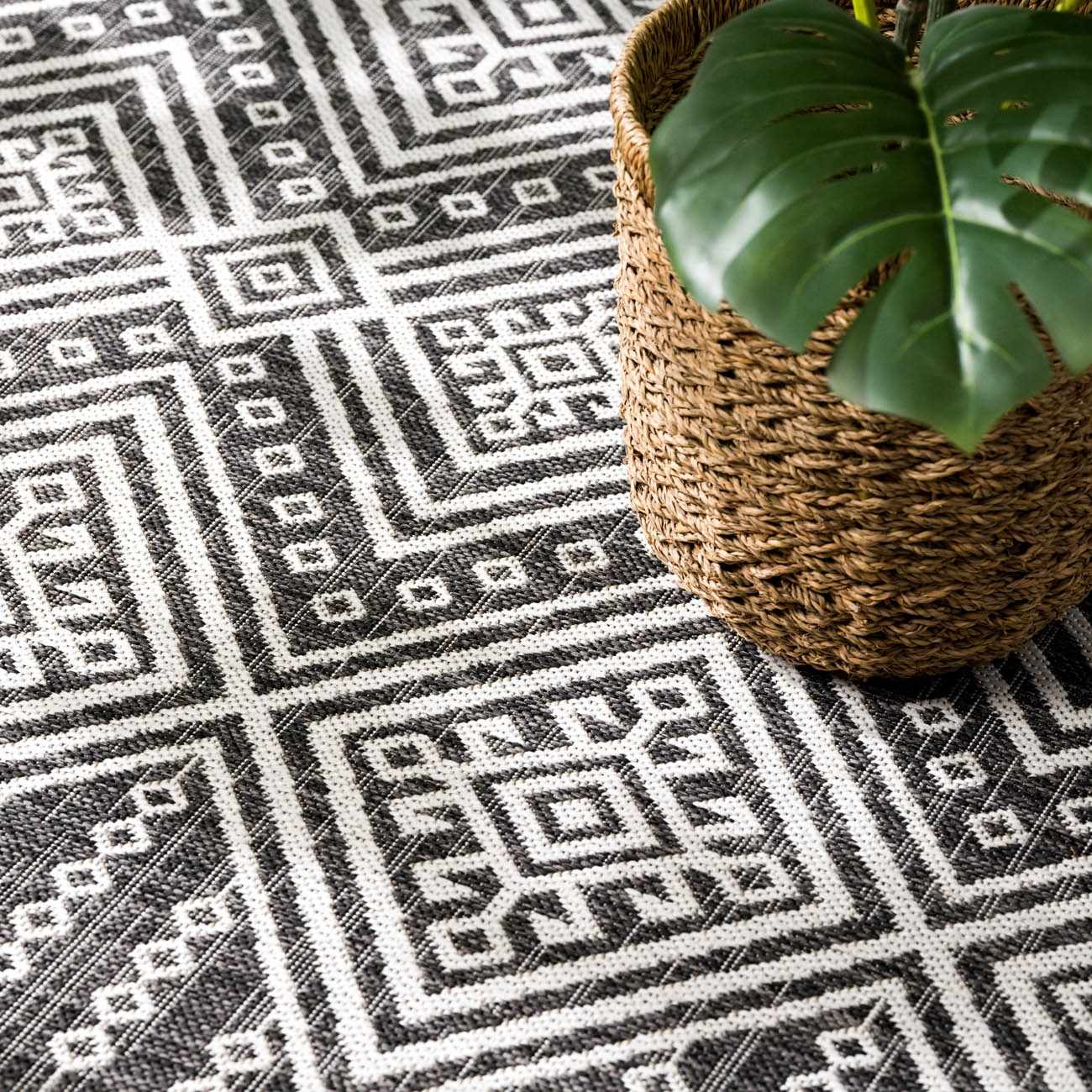 Frankville Black&White All Over Performance Rug - Image 17