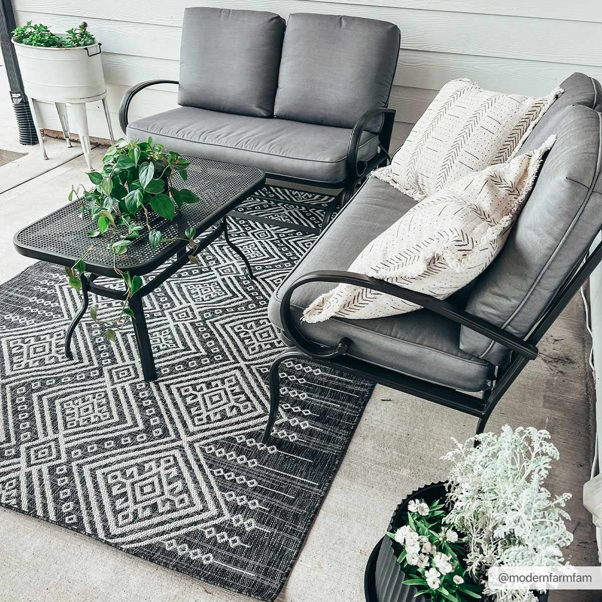 Frankville Black&White All Over Performance Rug - Image 2