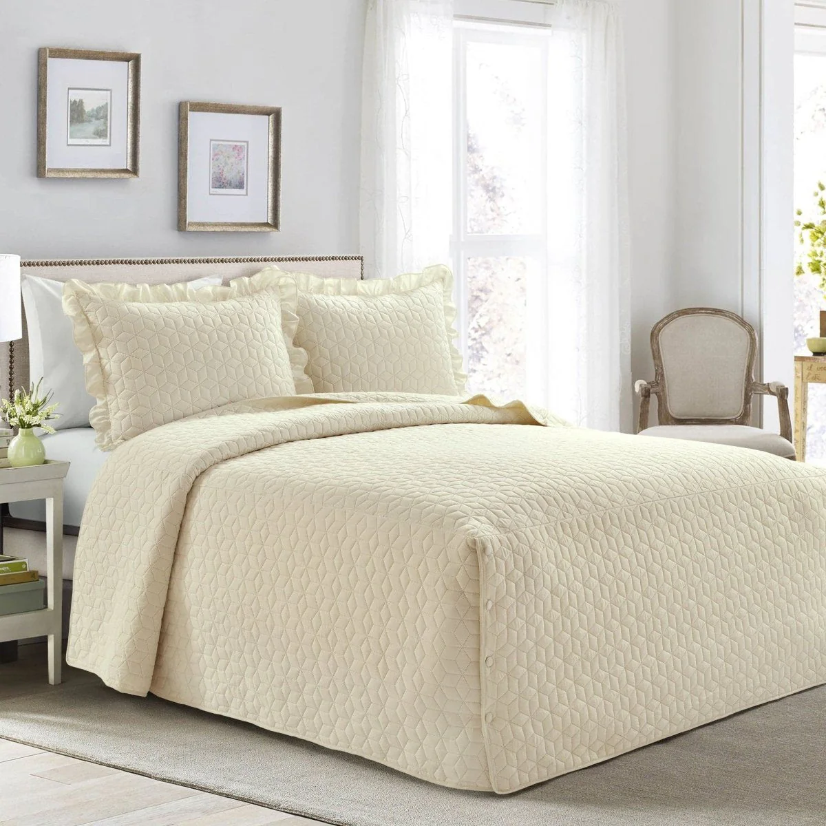 French Country Geo Ruffle Skirt 3 Piece Bedspread Set - Image 5