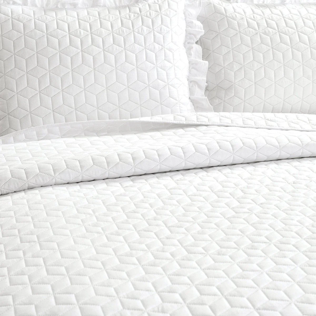 French Country Geo Ruffle Skirt 3 Piece Bedspread Set - Image 8