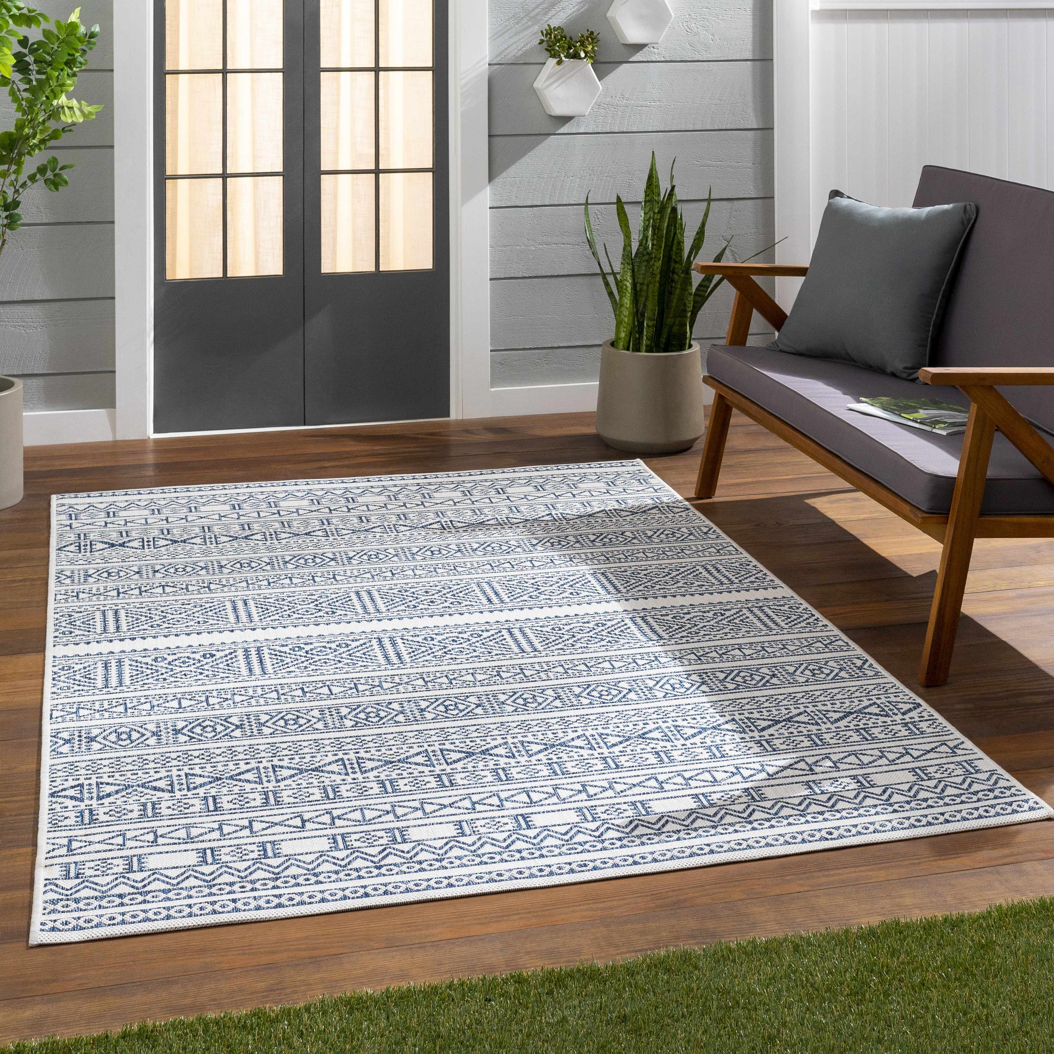 Freshwater White&Blue Rug - Clearance - Image 12