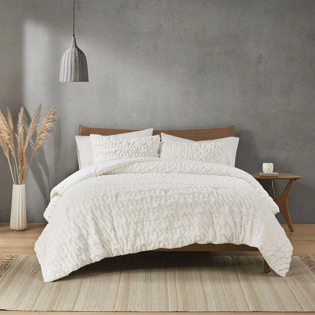 Full/Queen Ruched Fur Down Alternative Comforter Set - Image 7