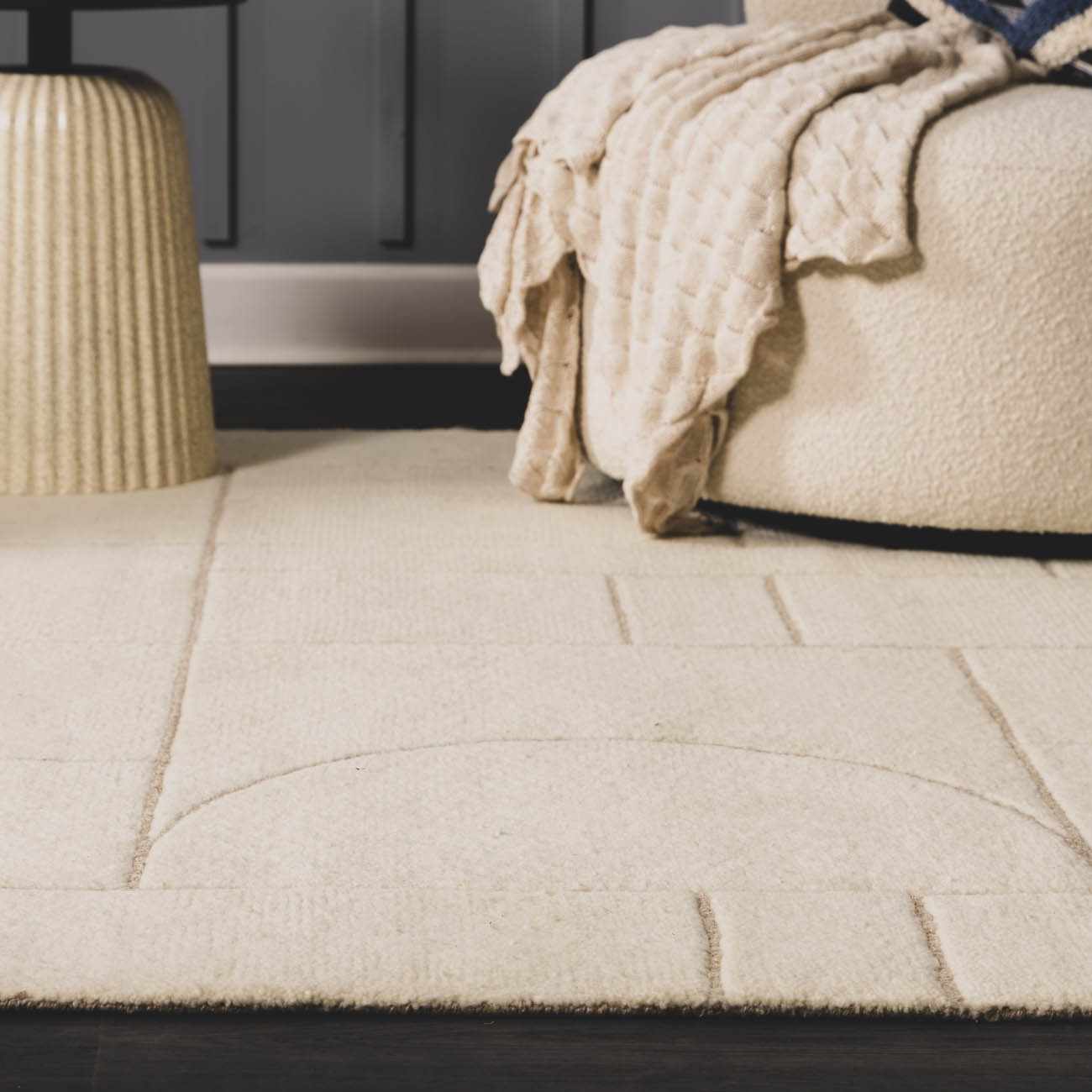 Fusao Beige Area Rug - Image 4