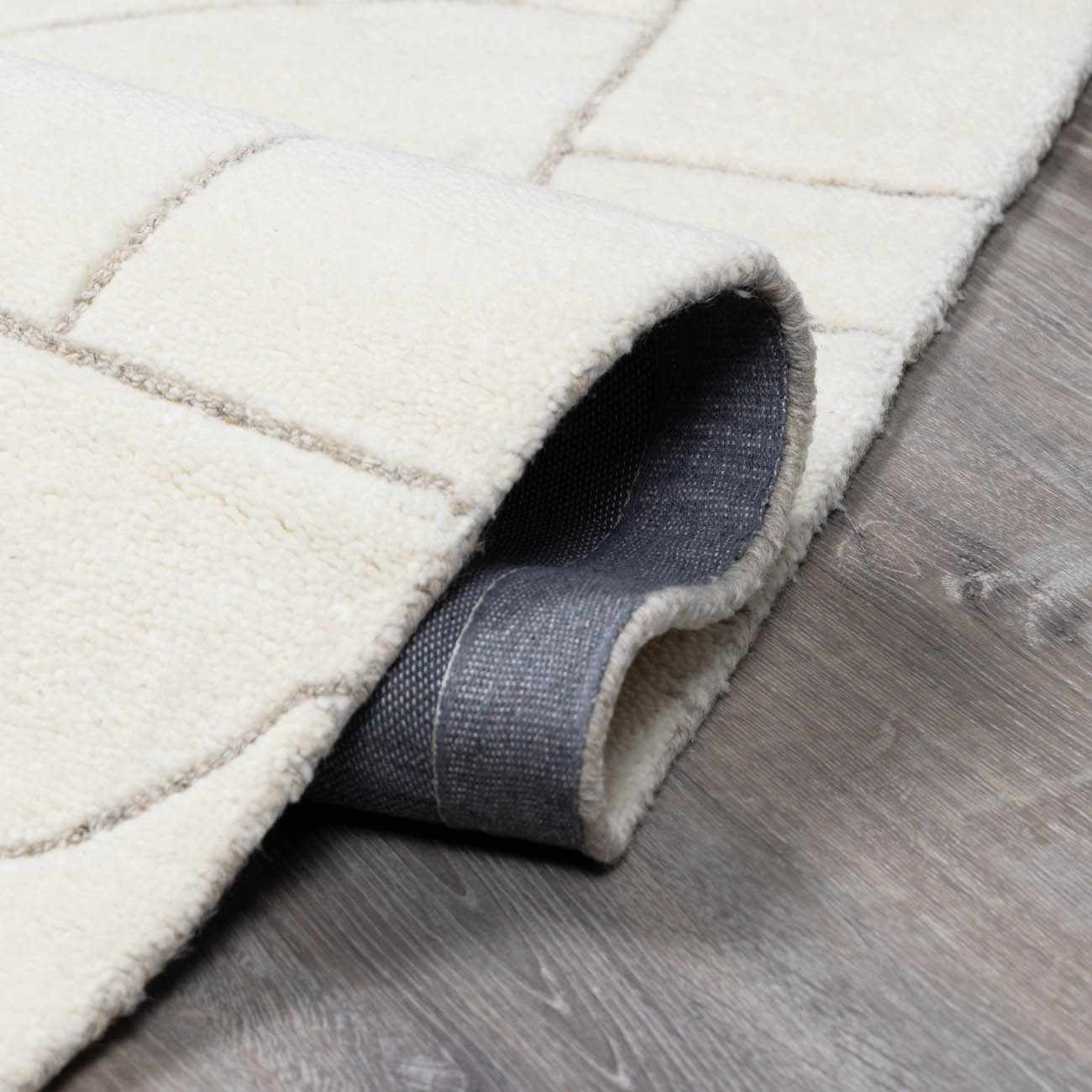 Fusao Off White Area Rug - Image 11